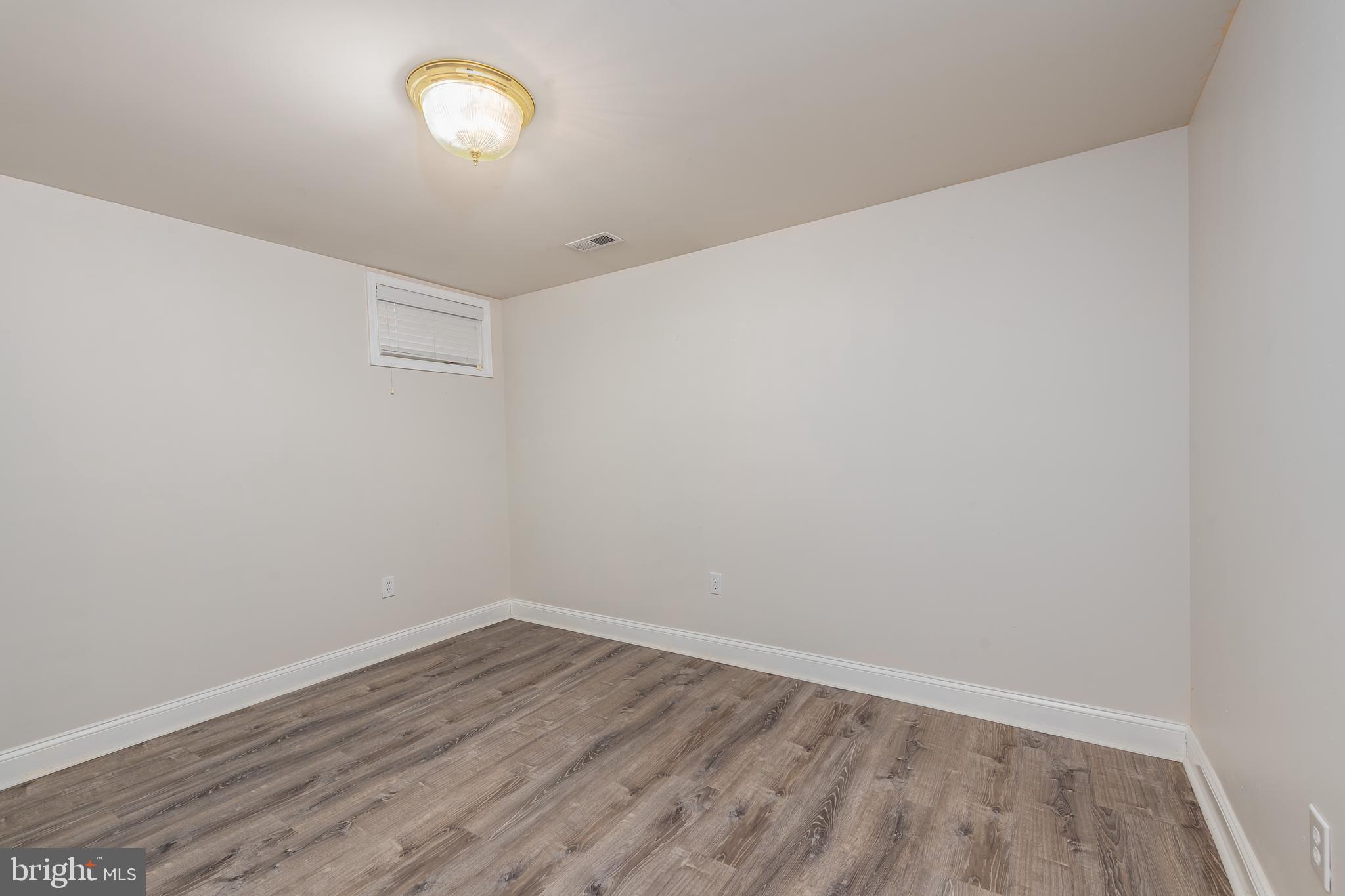 HAMMONDS MILL - Residential Lease