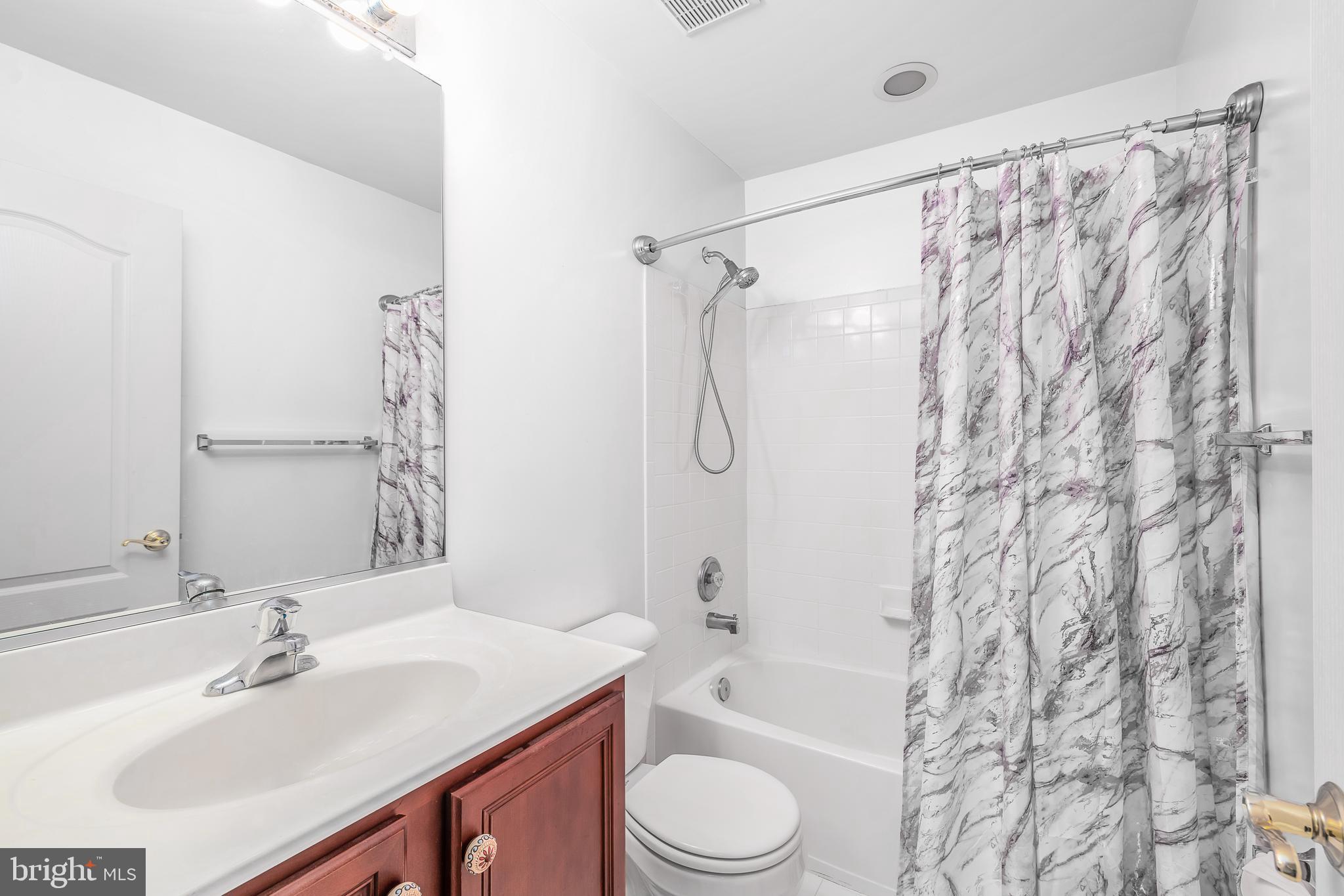 HAMMONDS MILL - Residential Lease