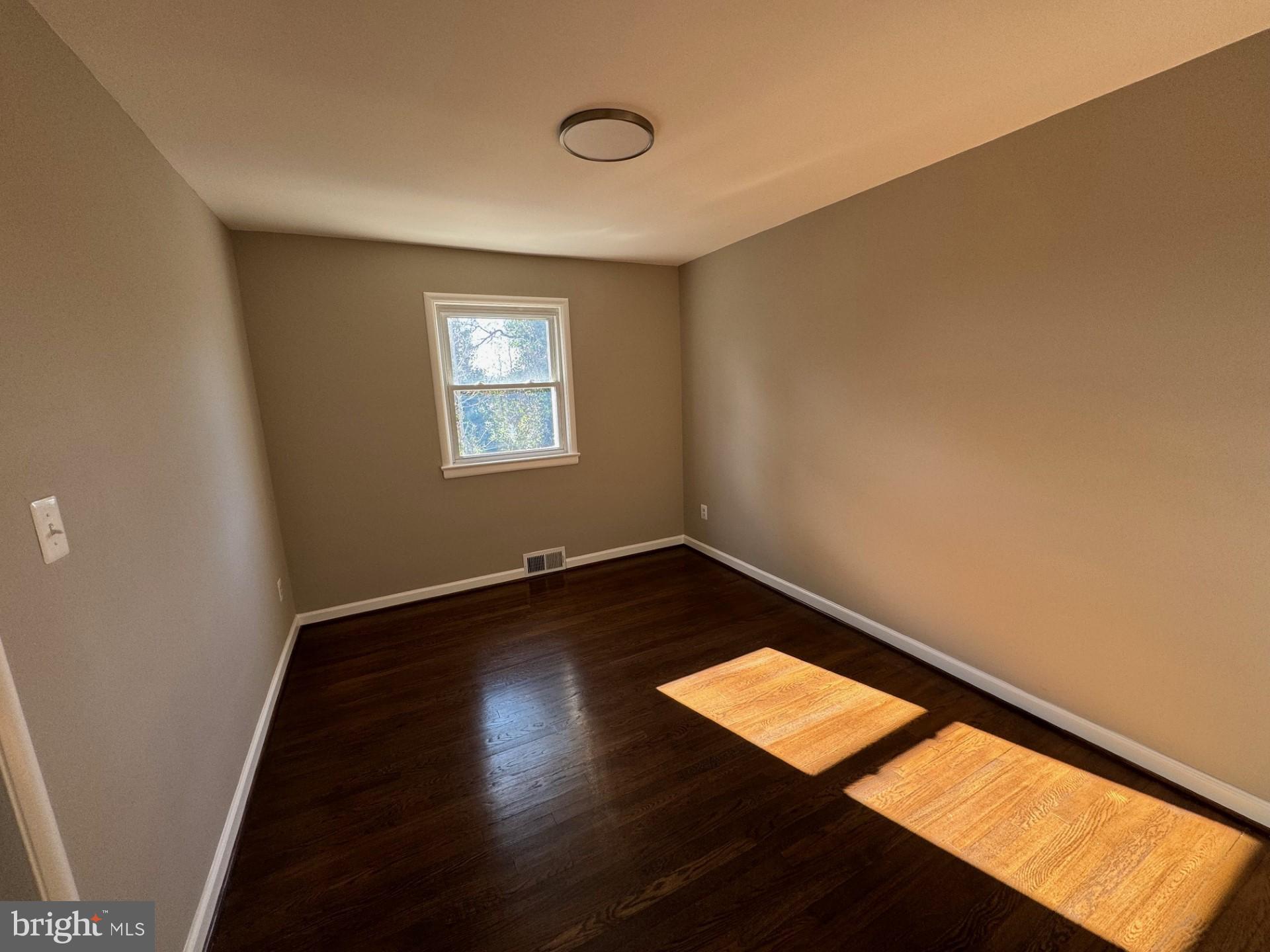 MURRAY HILL - Residential