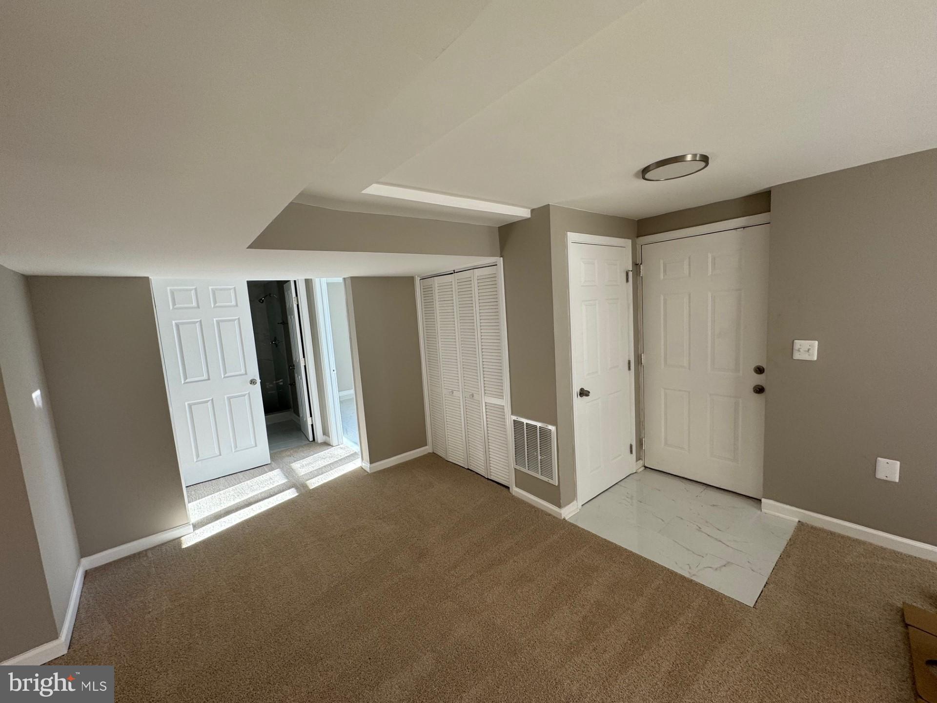 MURRAY HILL - Residential