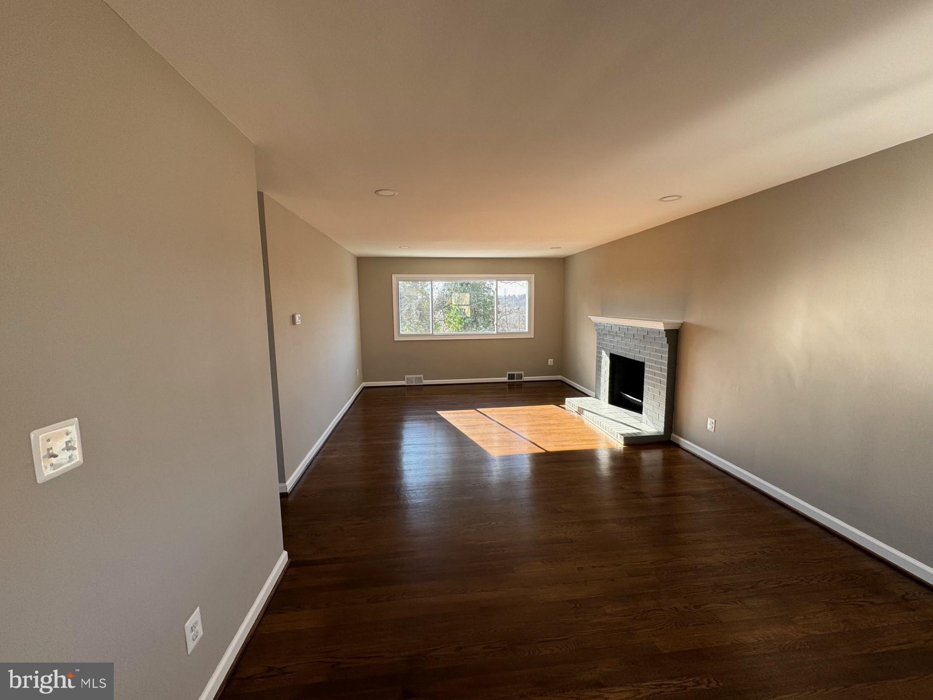 MURRAY HILL - Residential