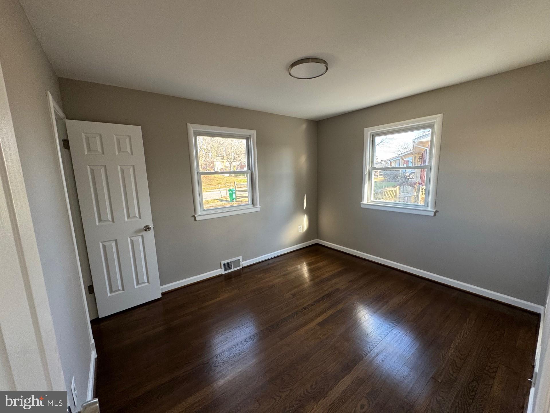 MURRAY HILL - Residential