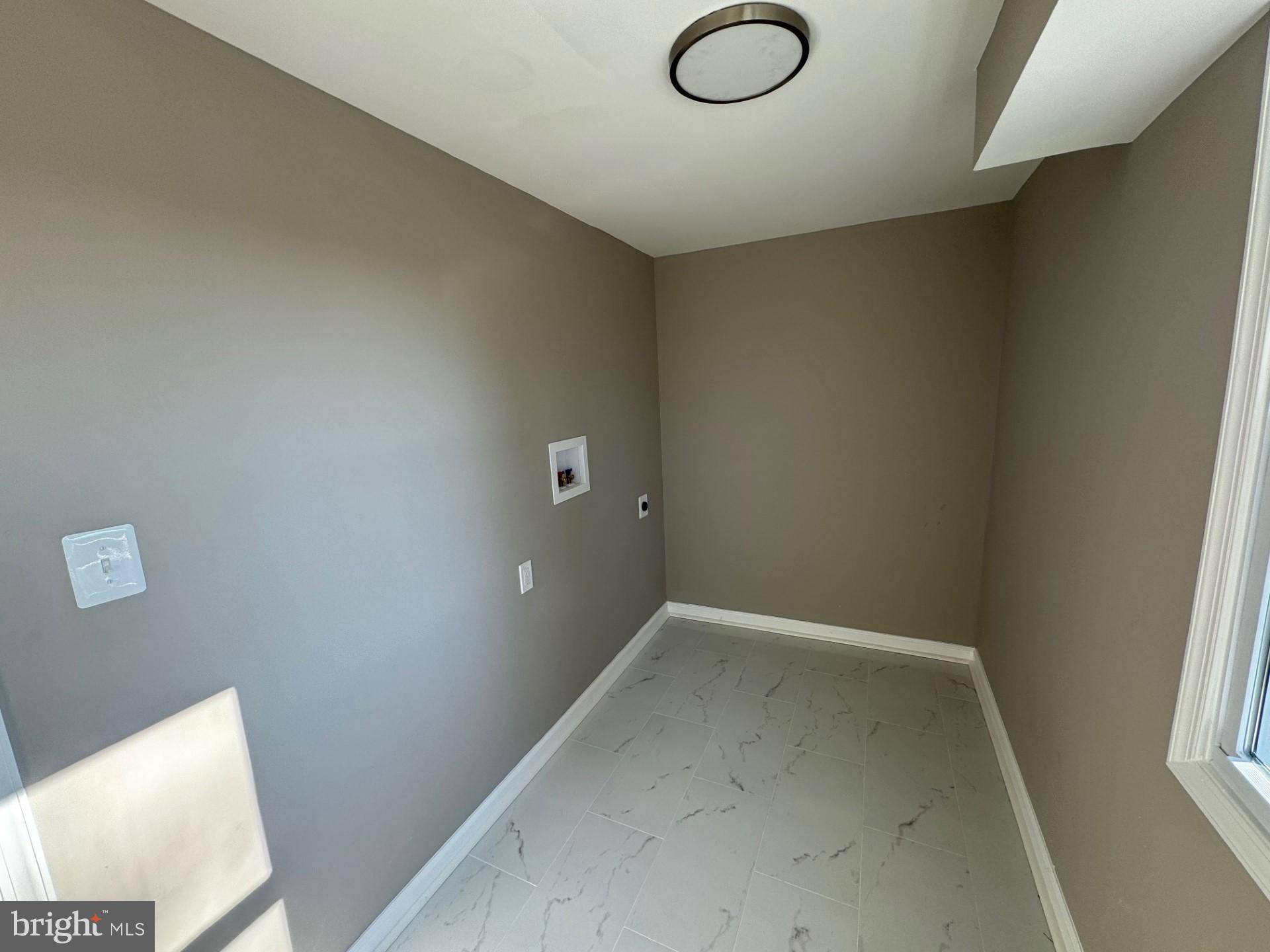 MURRAY HILL - Residential