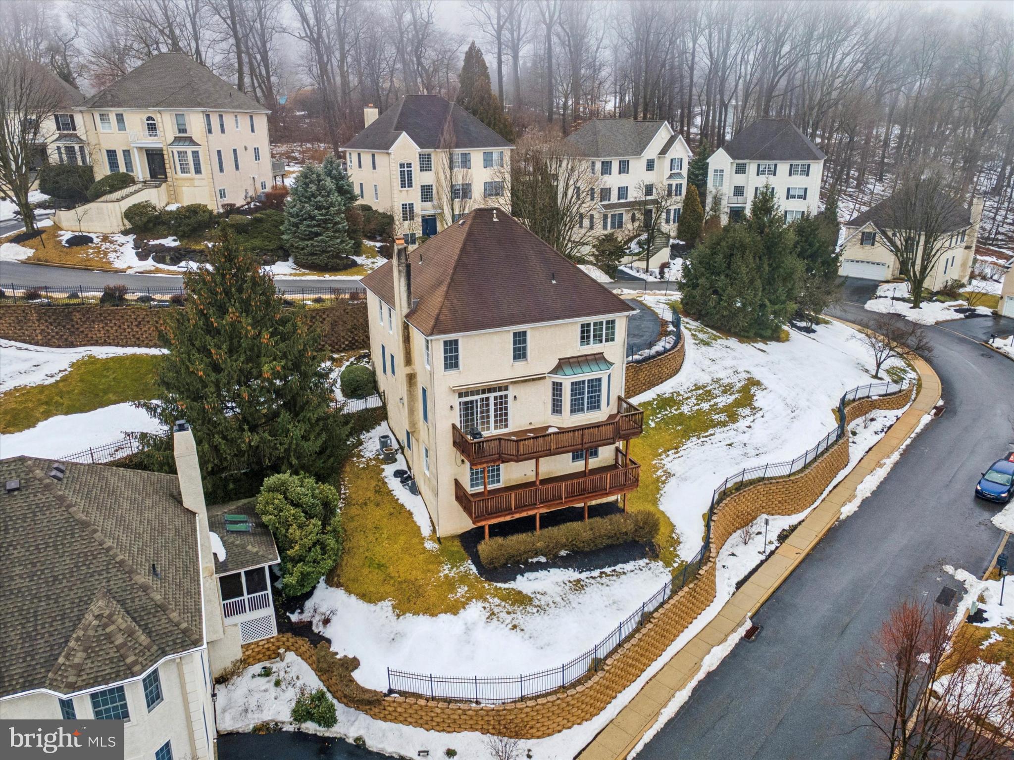 MERION HILL - Residential