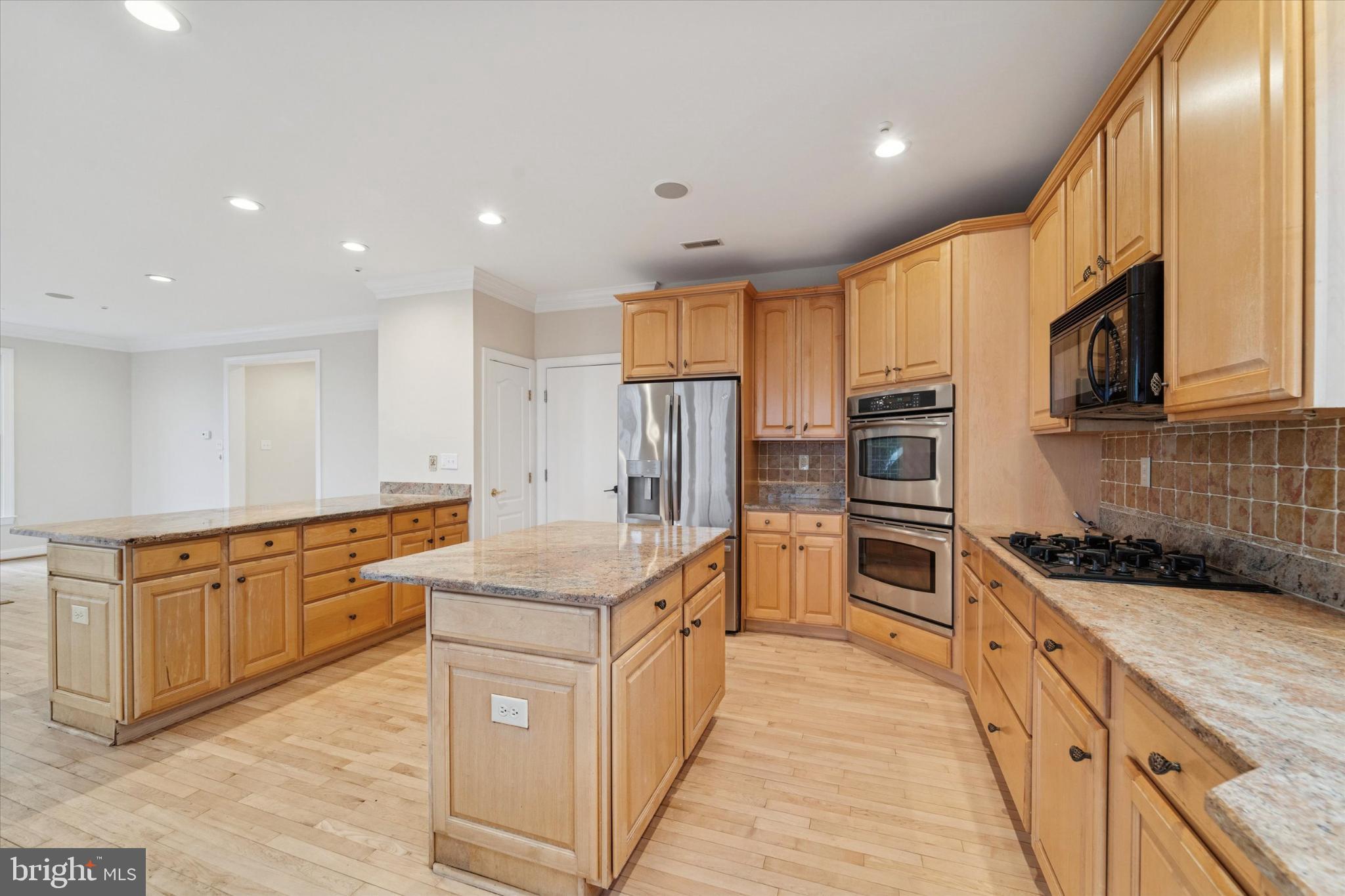 MERION HILL - Residential