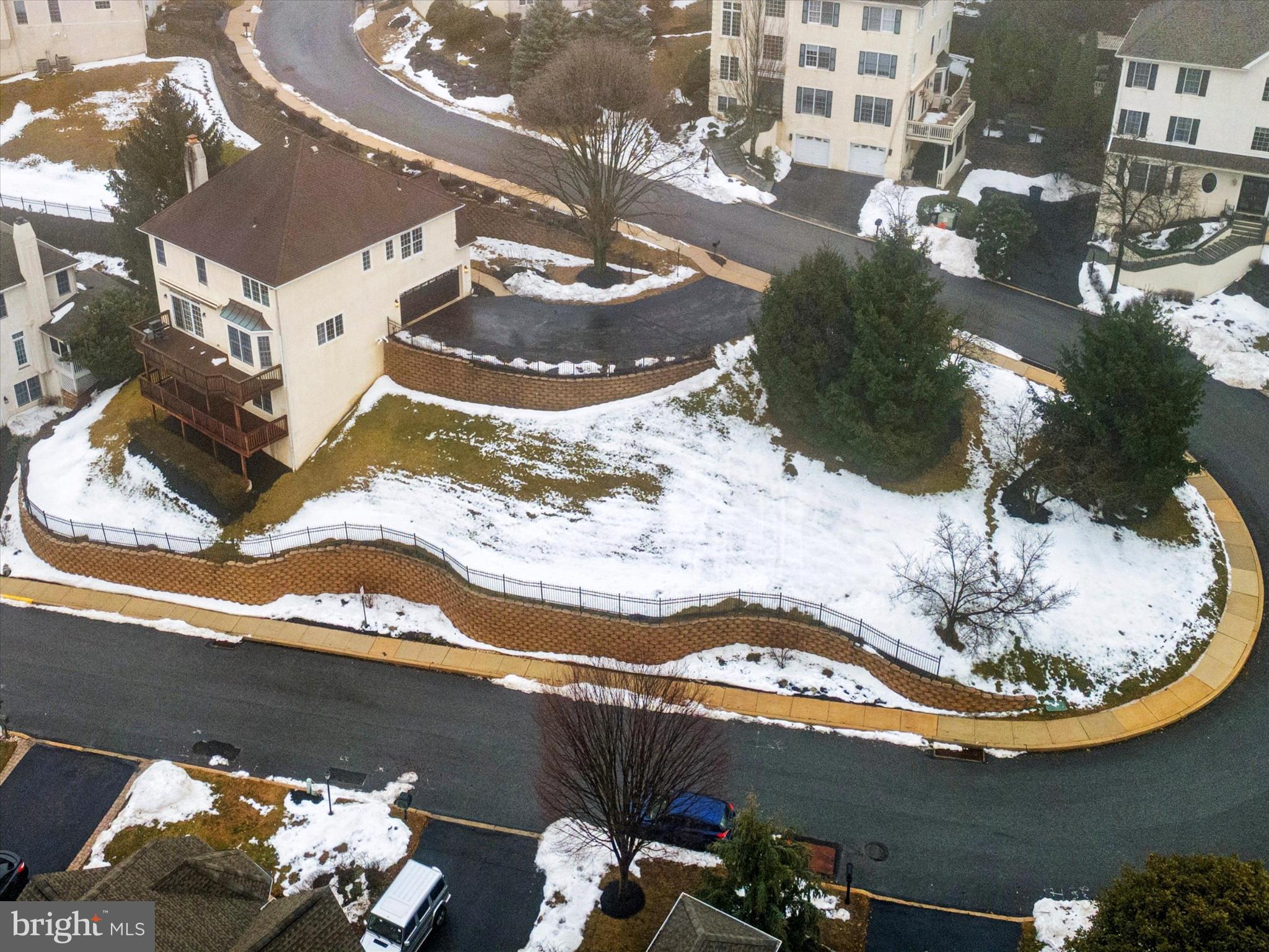 MERION HILL - Residential