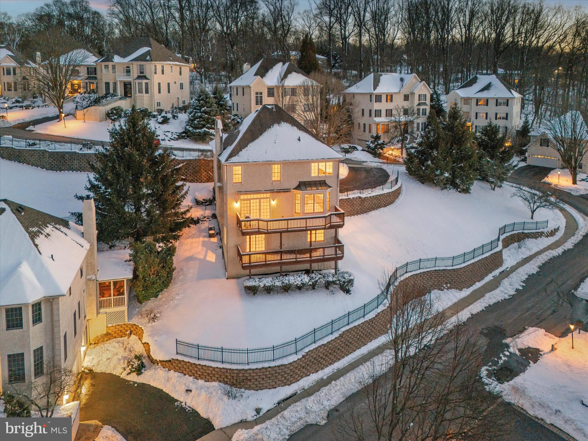 MERION HILL - Residential