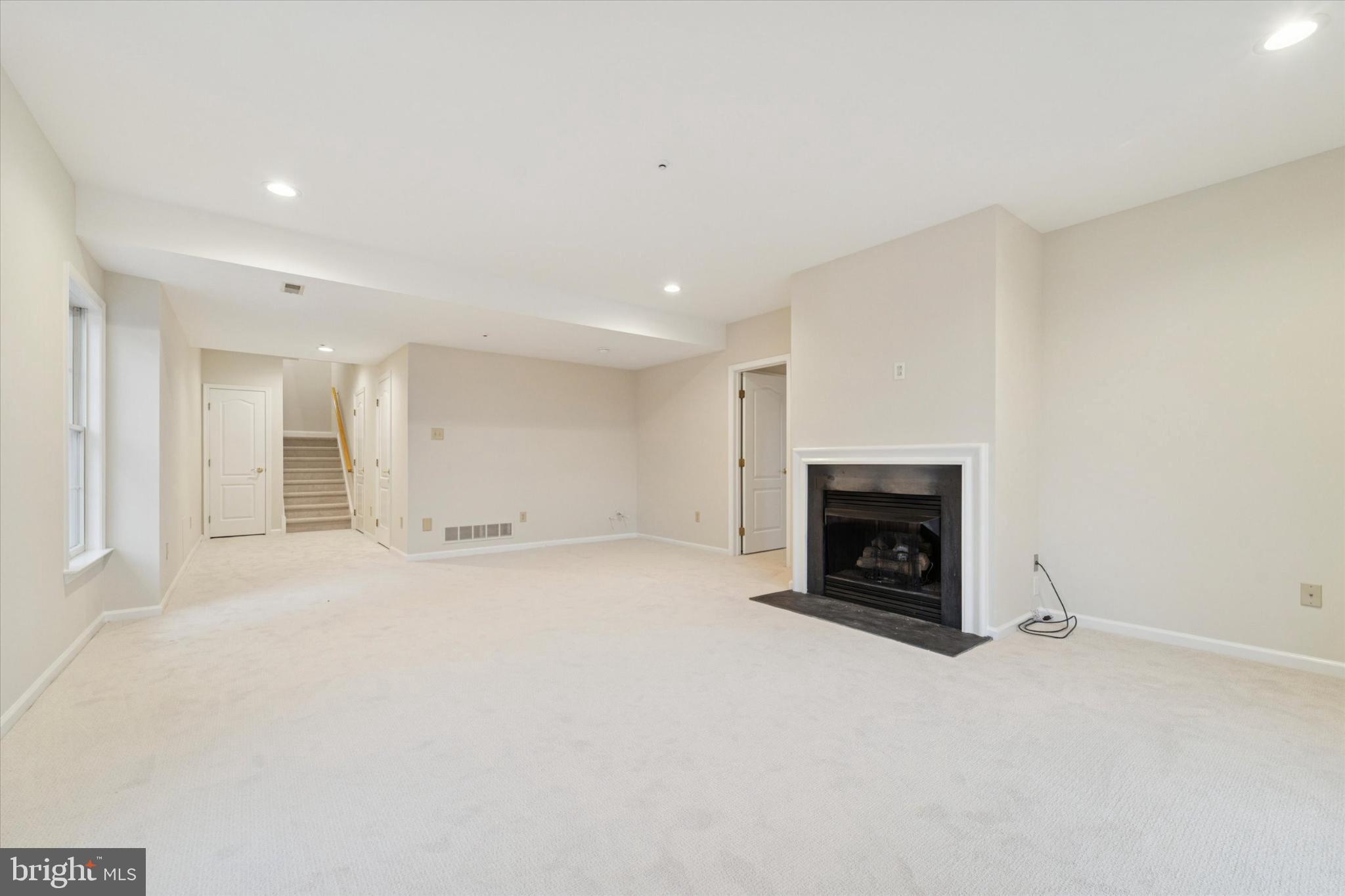 MERION HILL - Residential