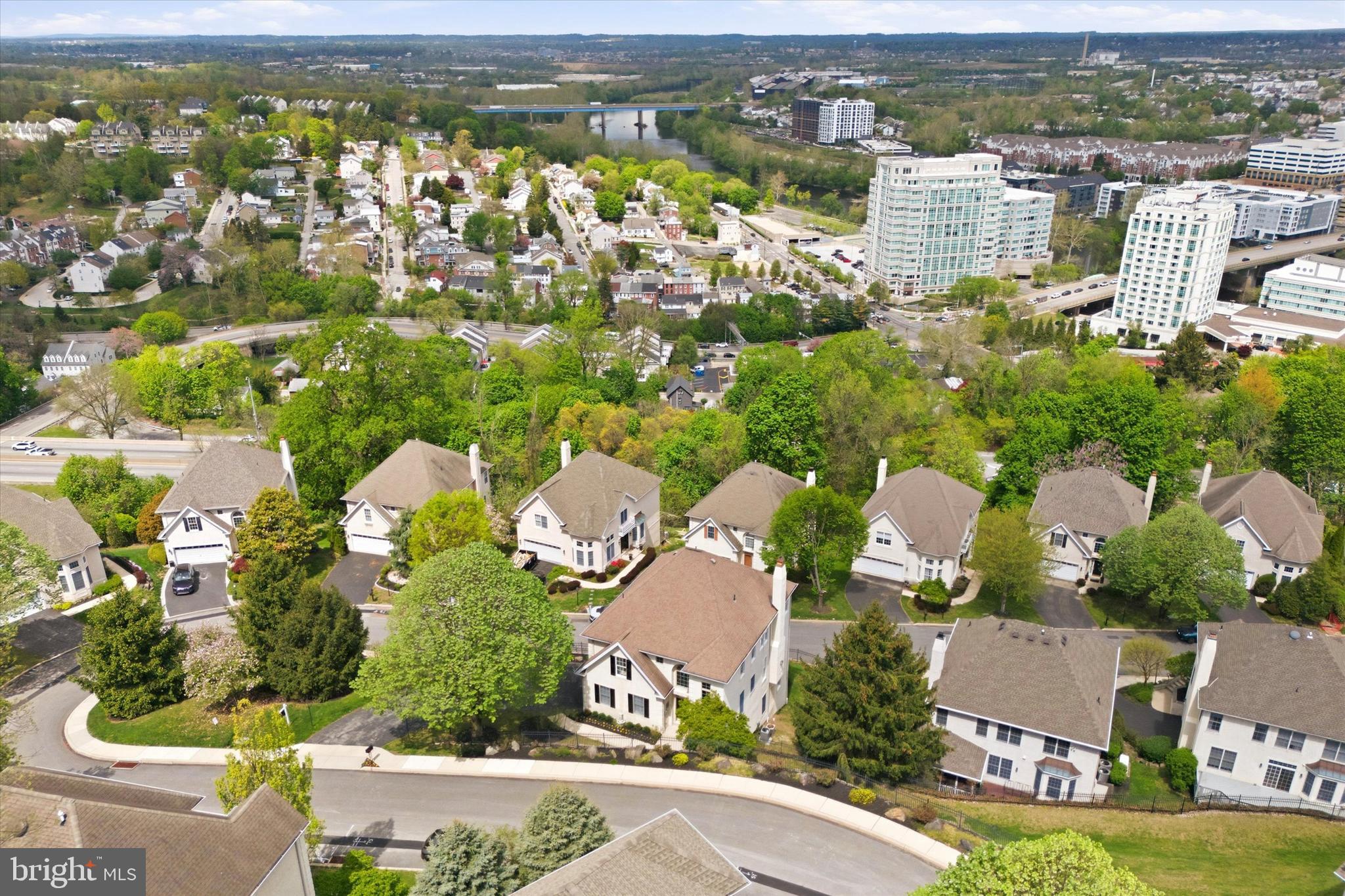 MERION HILL - Residential