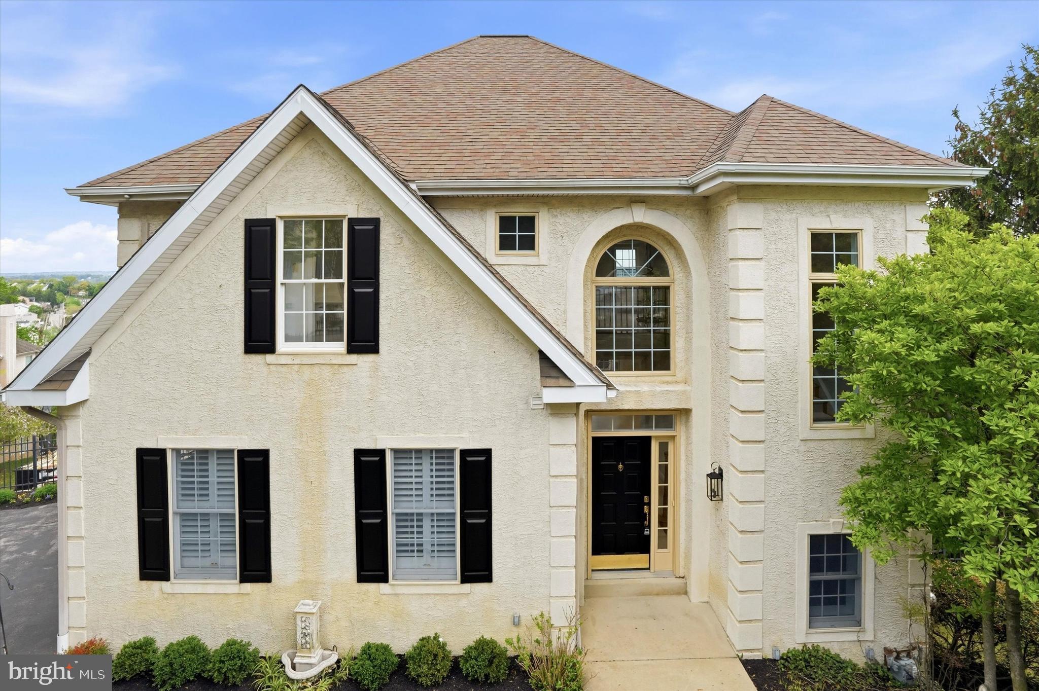 MERION HILL - Residential