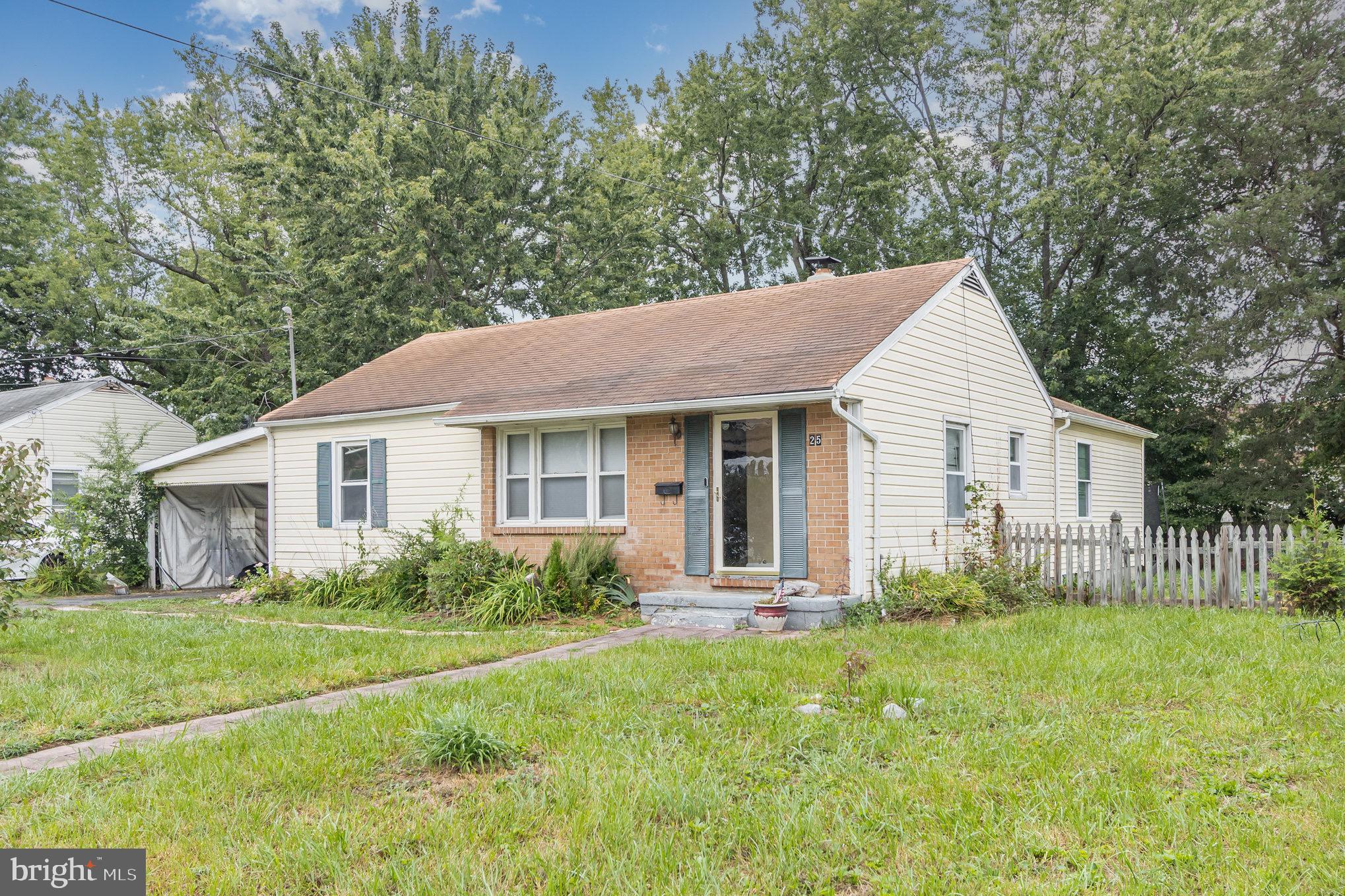 Move right in to this well-located Aberdeen home just off US-40 and minutes to I-95, APG, parks, shops, and dining. Bright living space flows to a practical kitchen; comfortable bedrooms and a full bath complete the main level. A flexible lower/bonus area adds room for work, play, or storage. Enjoy usable outdoor space for relaxing and gatherings. A smart pick for a first home, right-sizer, or investor—easy to see and easy to love.
