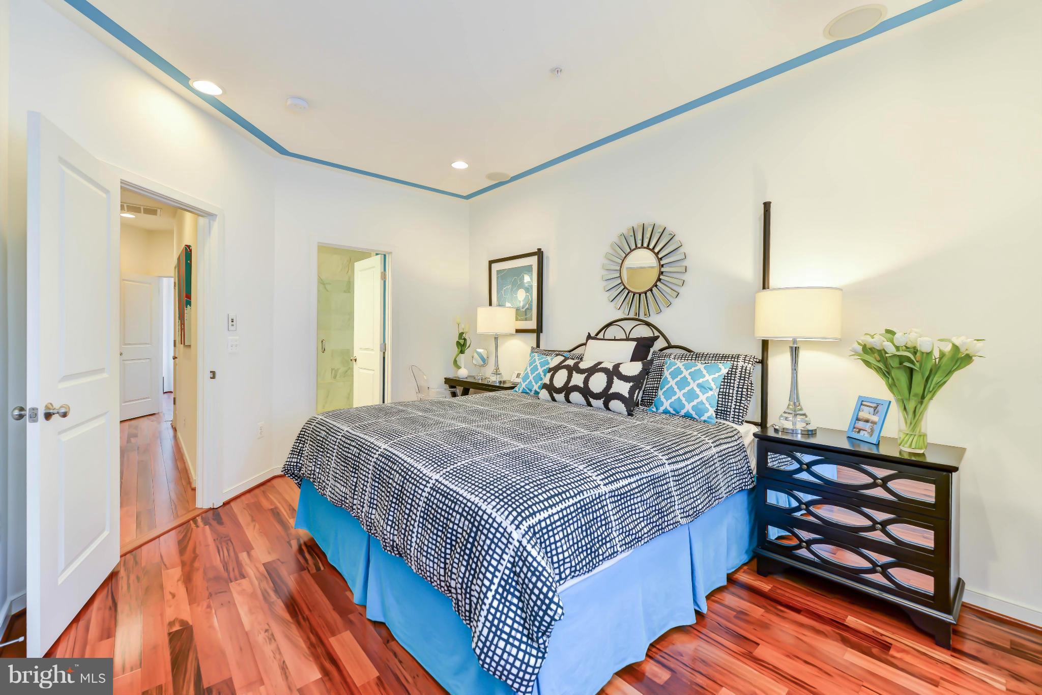 OLD TOWN COMMONS - Residential