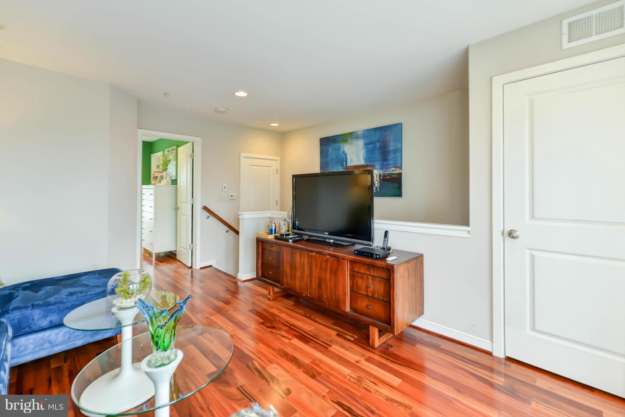 OLD TOWN COMMONS - Residential