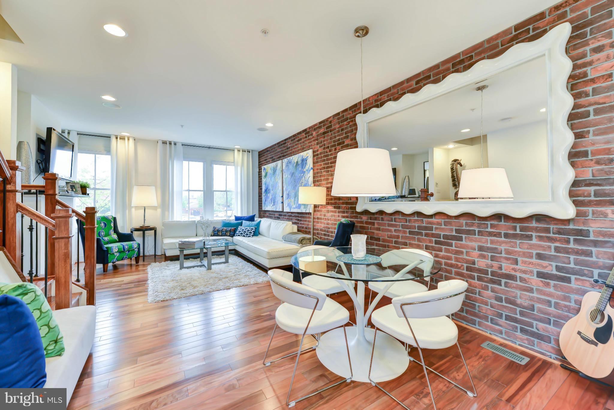 OLD TOWN COMMONS - Residential