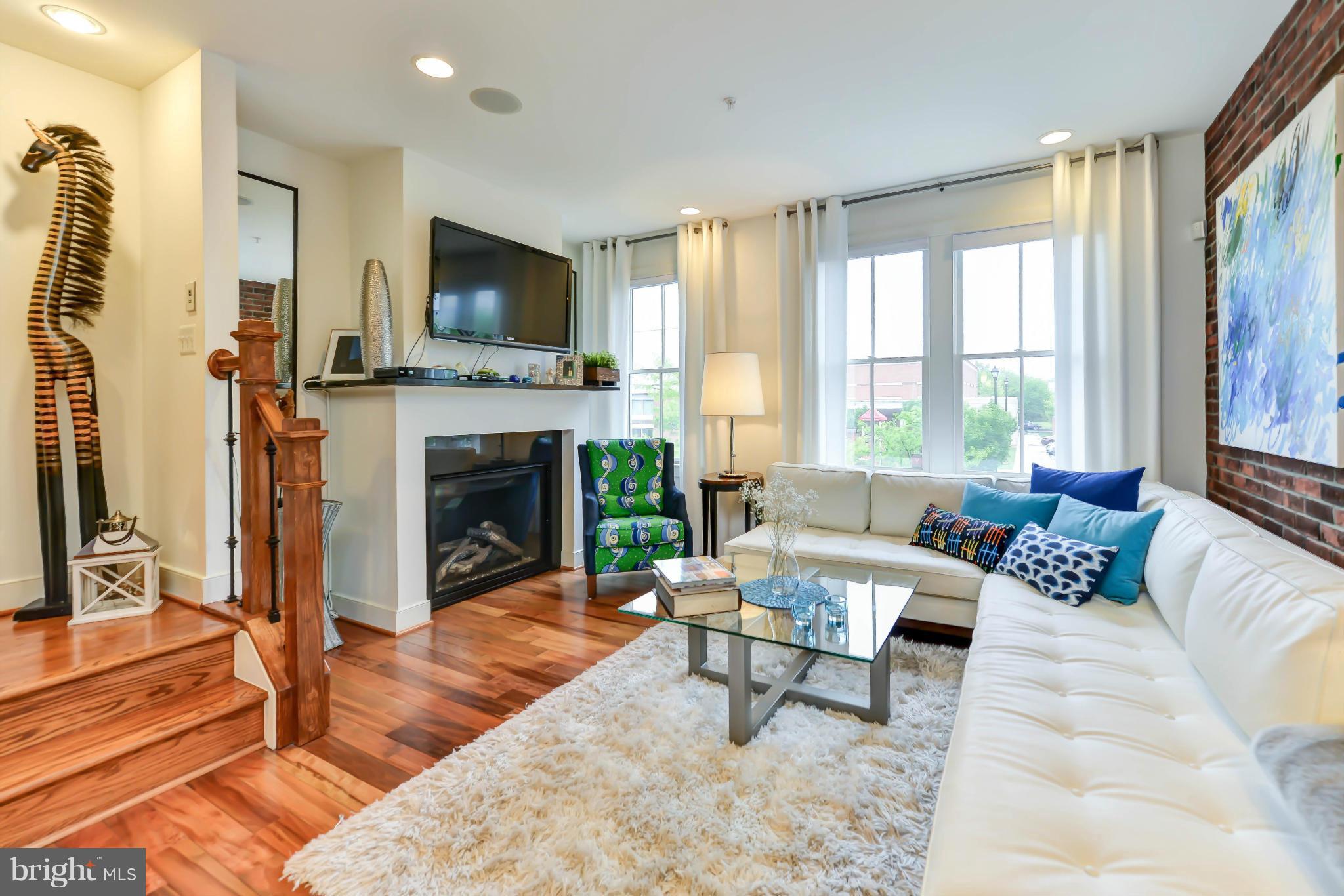 OLD TOWN COMMONS - Residential