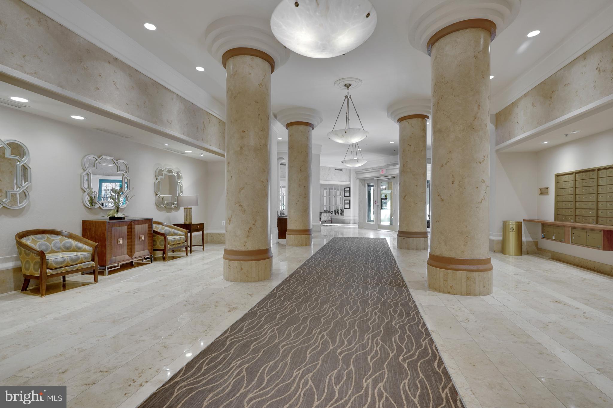 CARLYLE TOWERS CONDOMINIUM - Residential