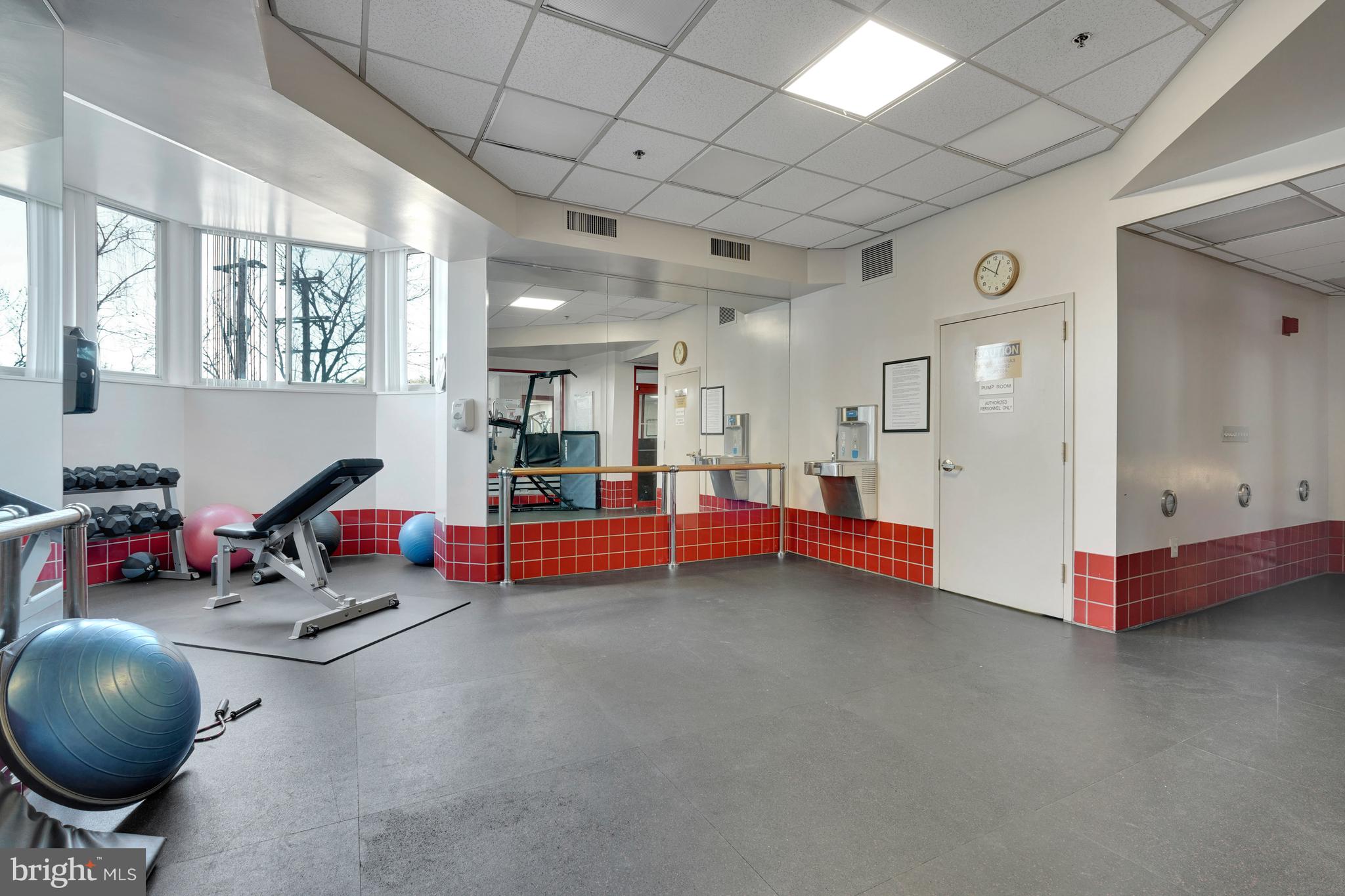 CARLYLE TOWERS CONDOMINIUM - Residential