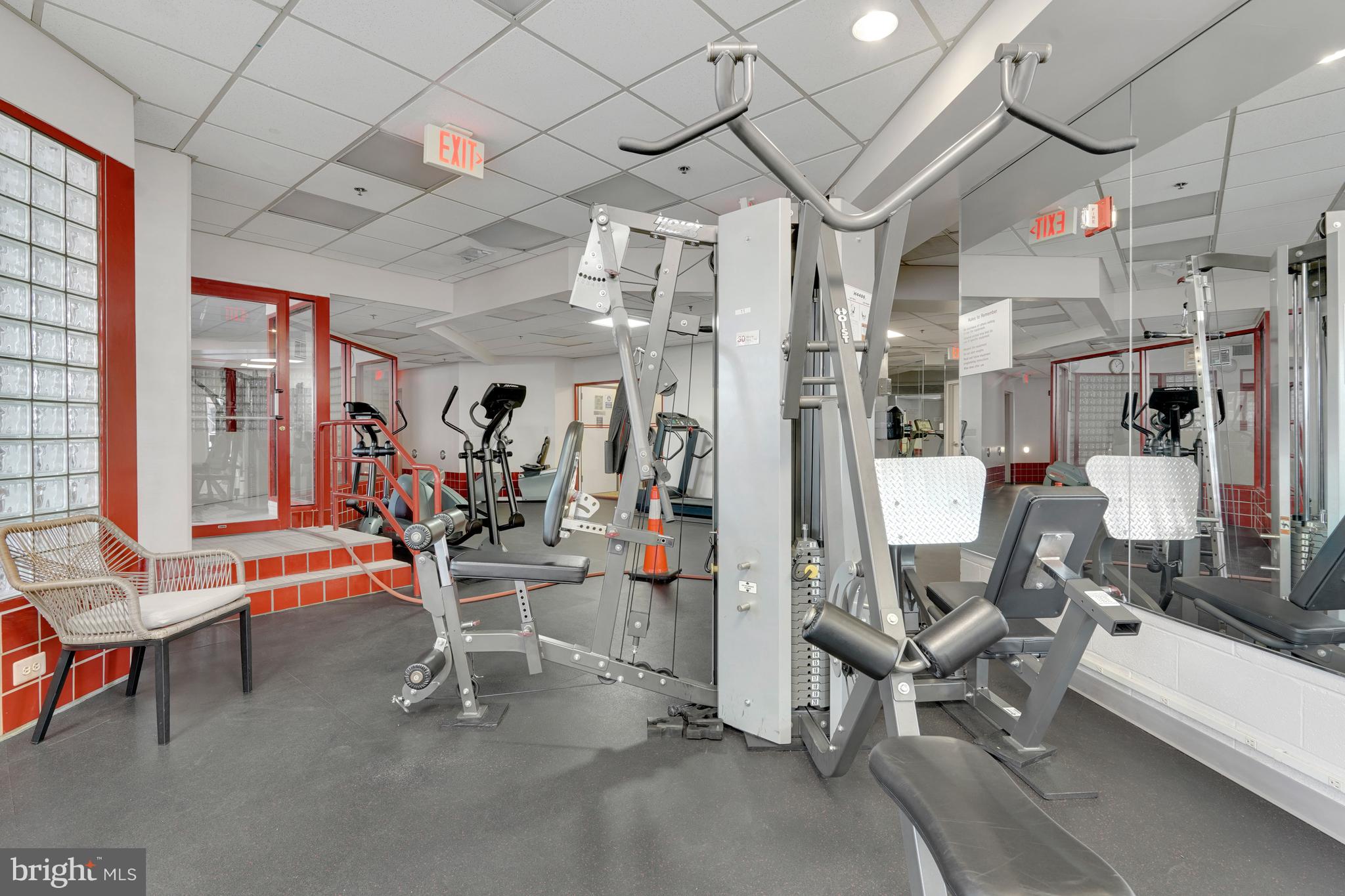 CARLYLE TOWERS CONDOMINIUM - Residential