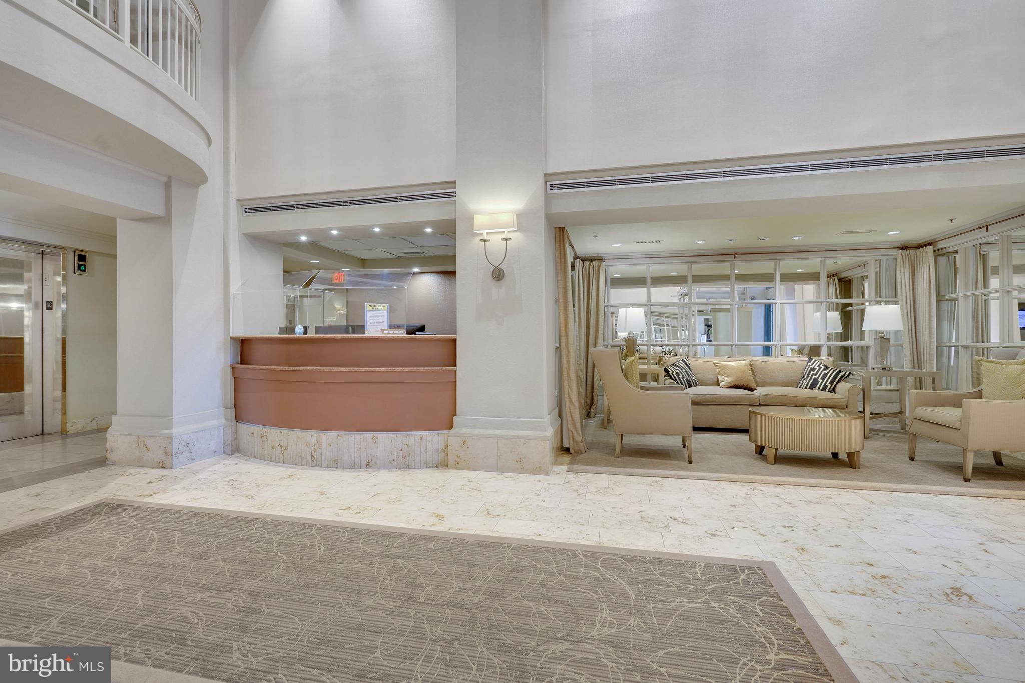 CARLYLE TOWERS CONDOMINIUM - Residential