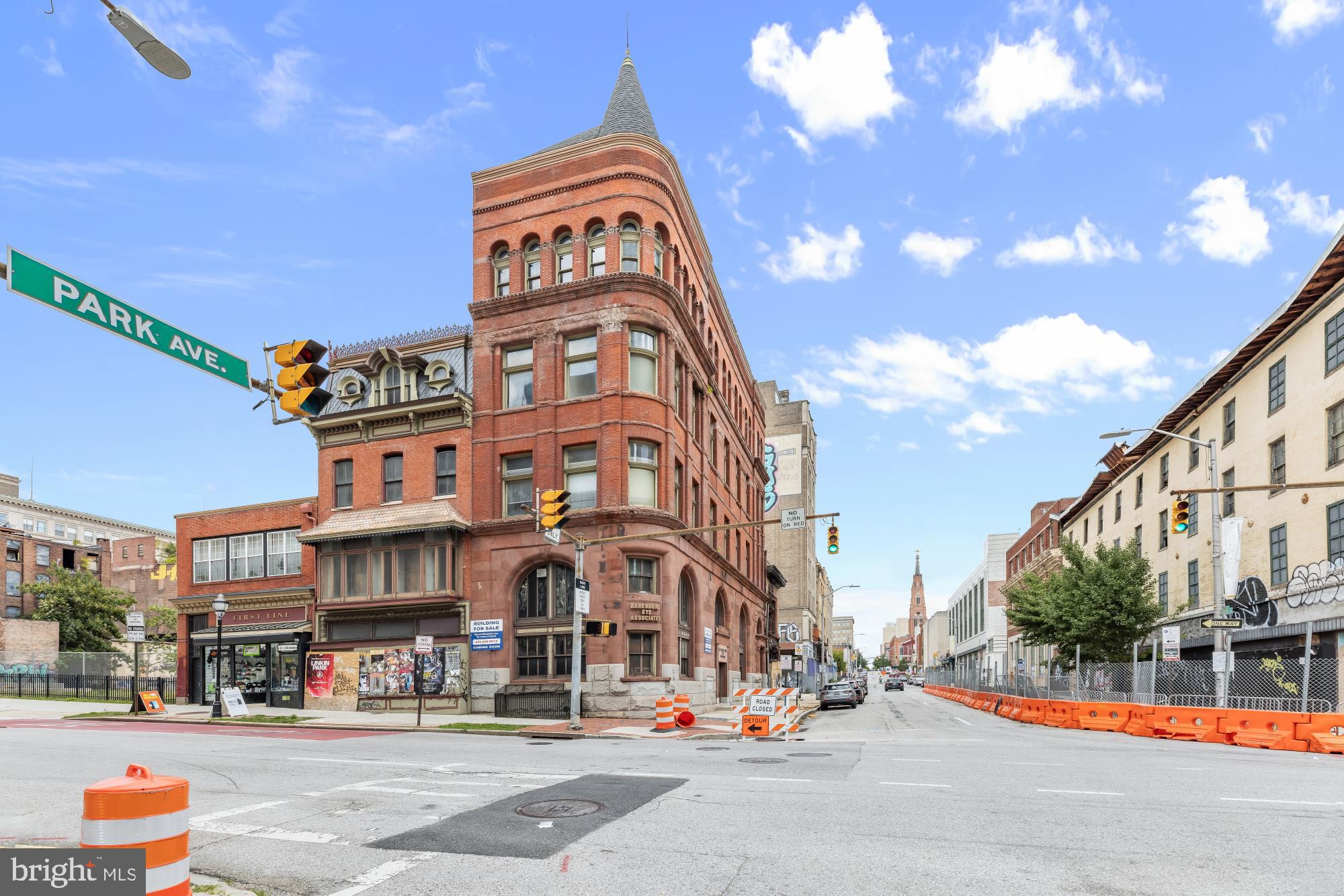 200 W FAYETTE STREET