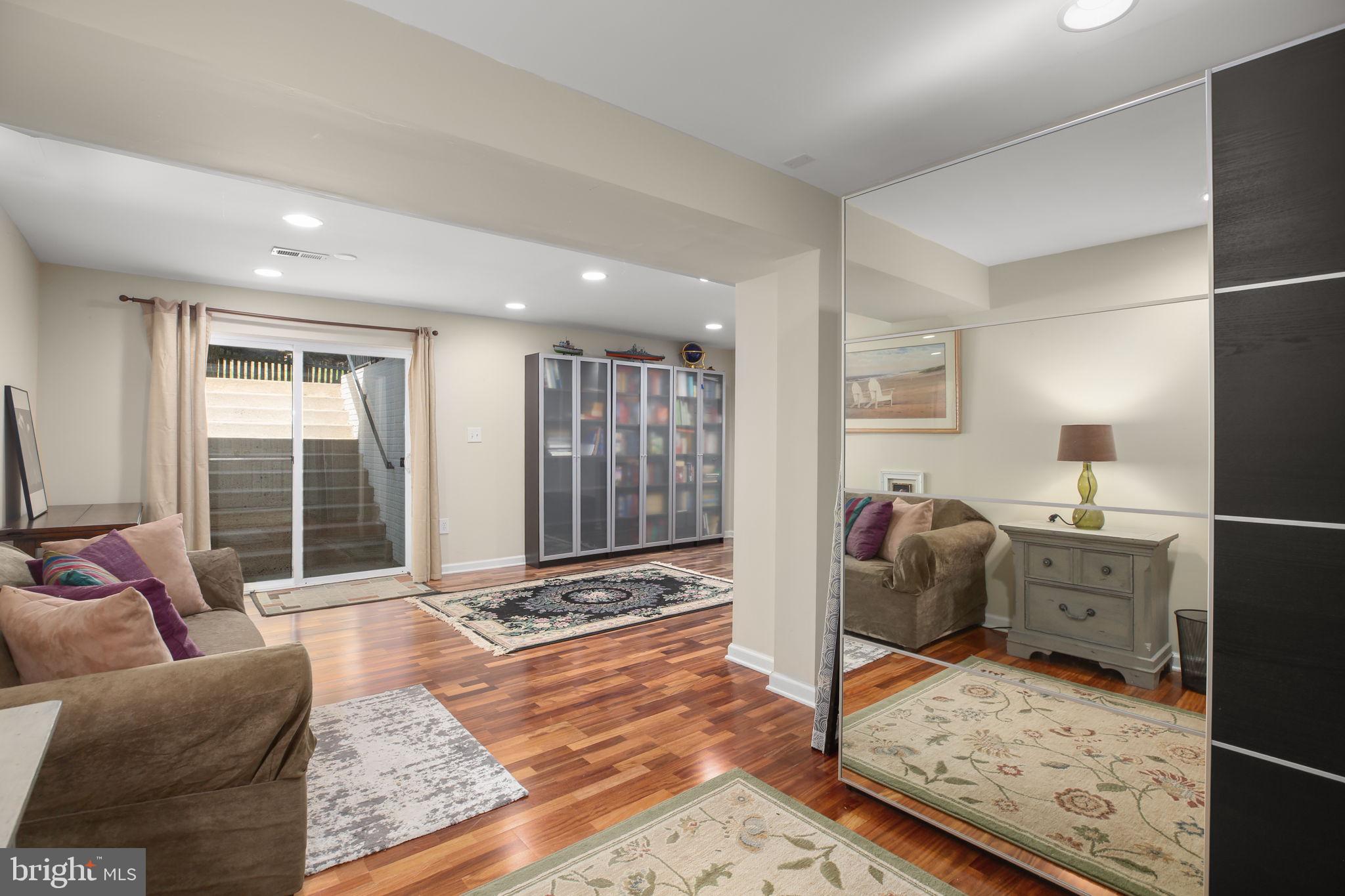 KERILL WOODS - Residential