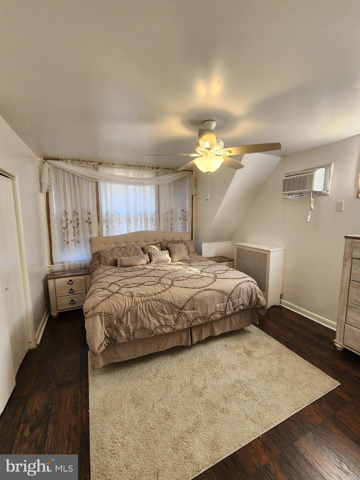 PHILADELPHIA - Residential