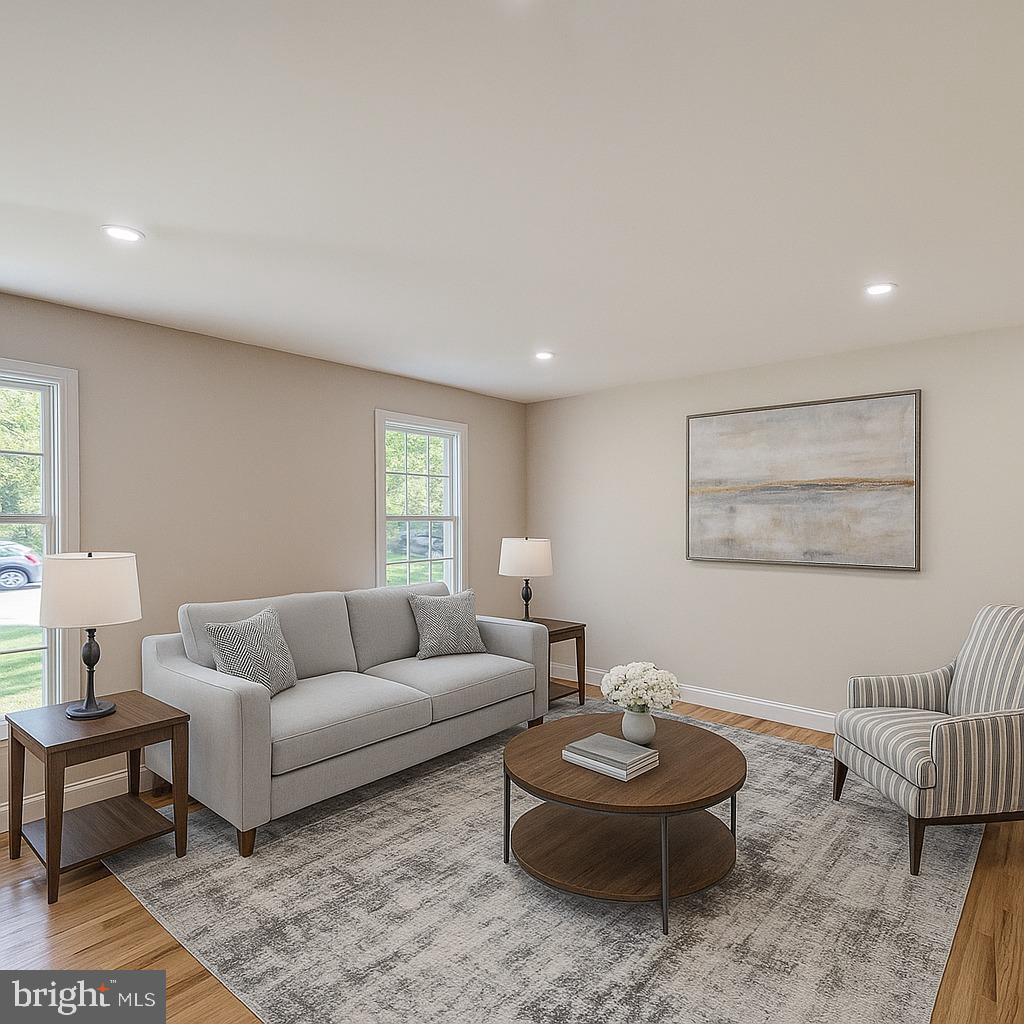 CHARLESTOWNE - Residential