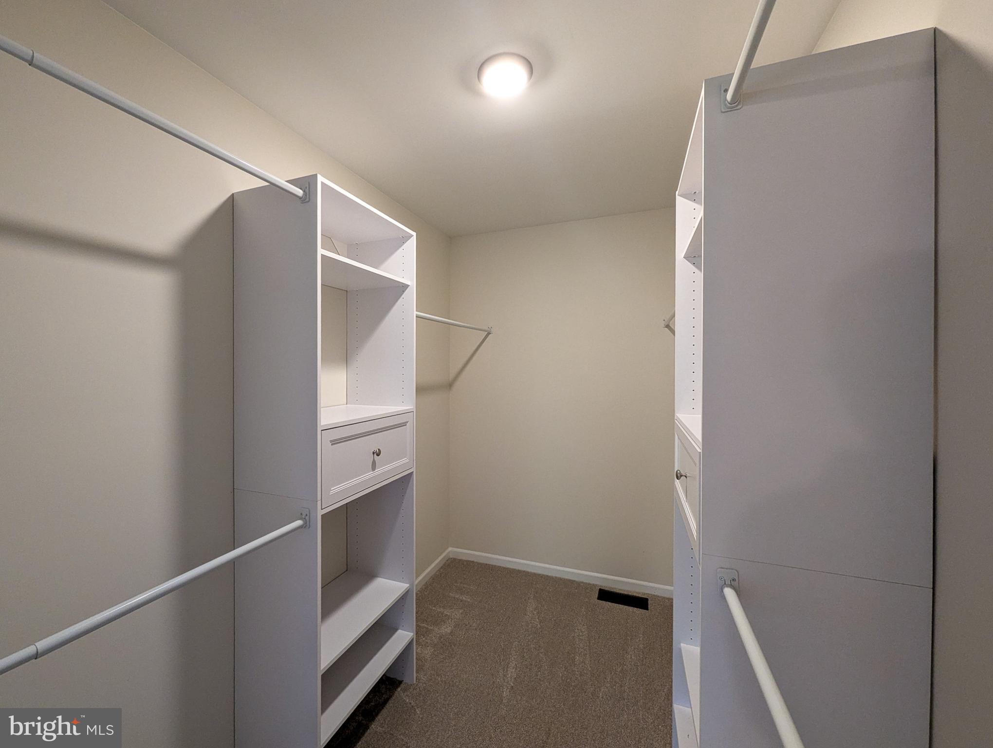 CHARLESTOWNE - Residential