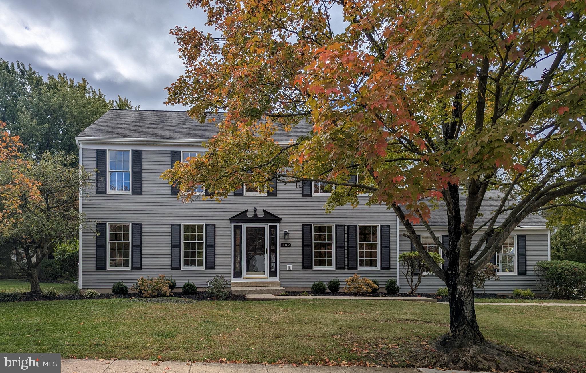 CHARLESTOWNE - Residential