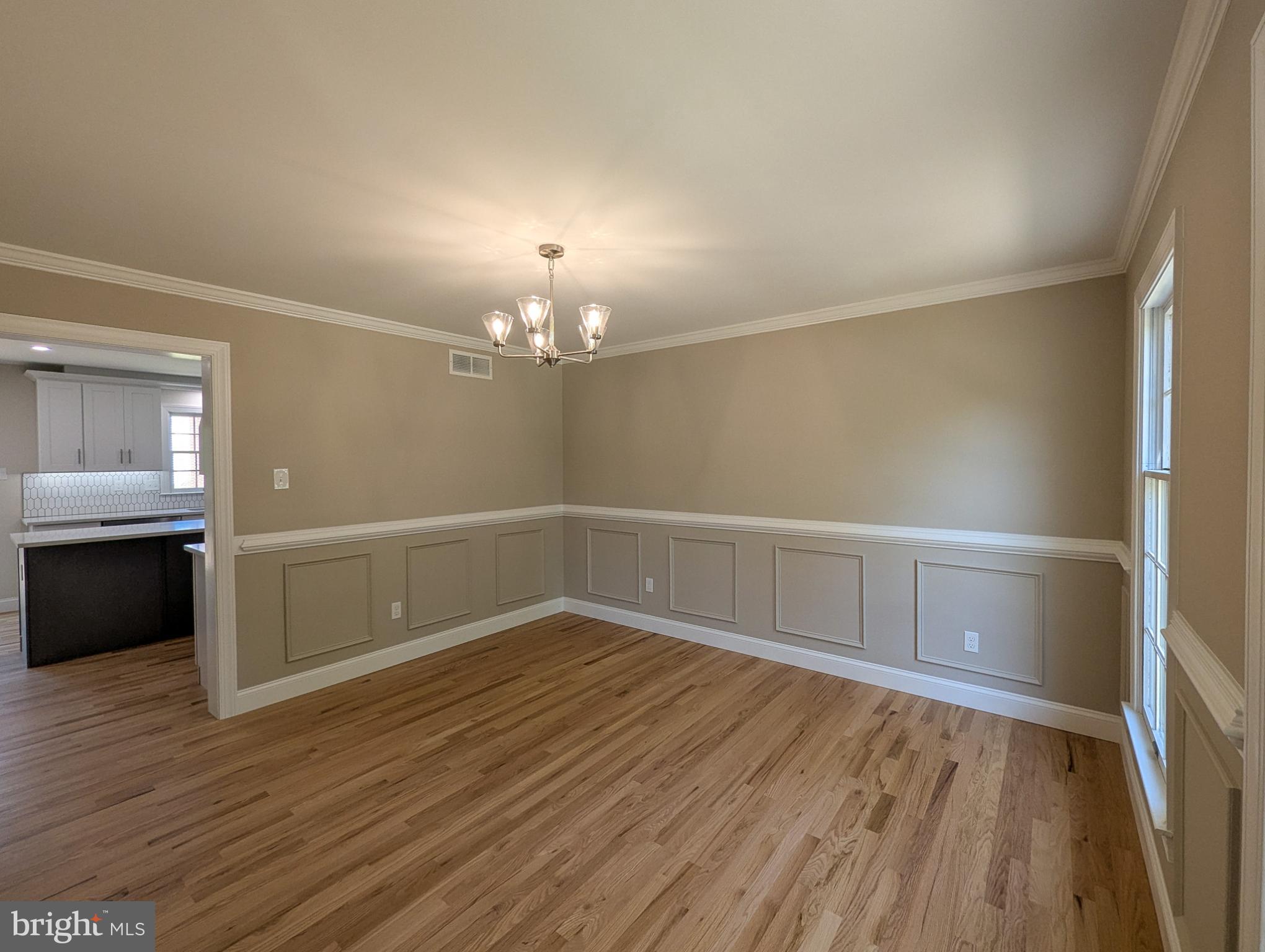 CHARLESTOWNE - Residential