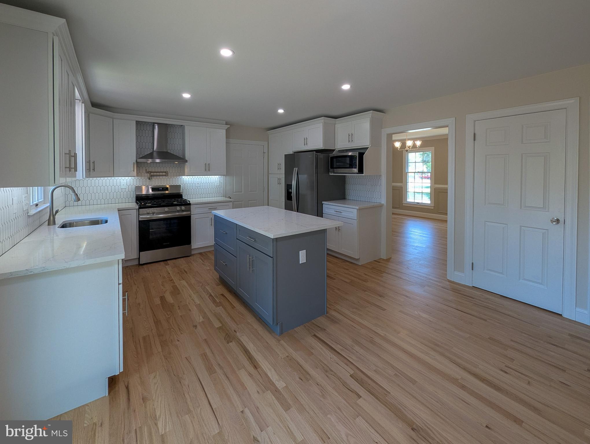 CHARLESTOWNE - Residential