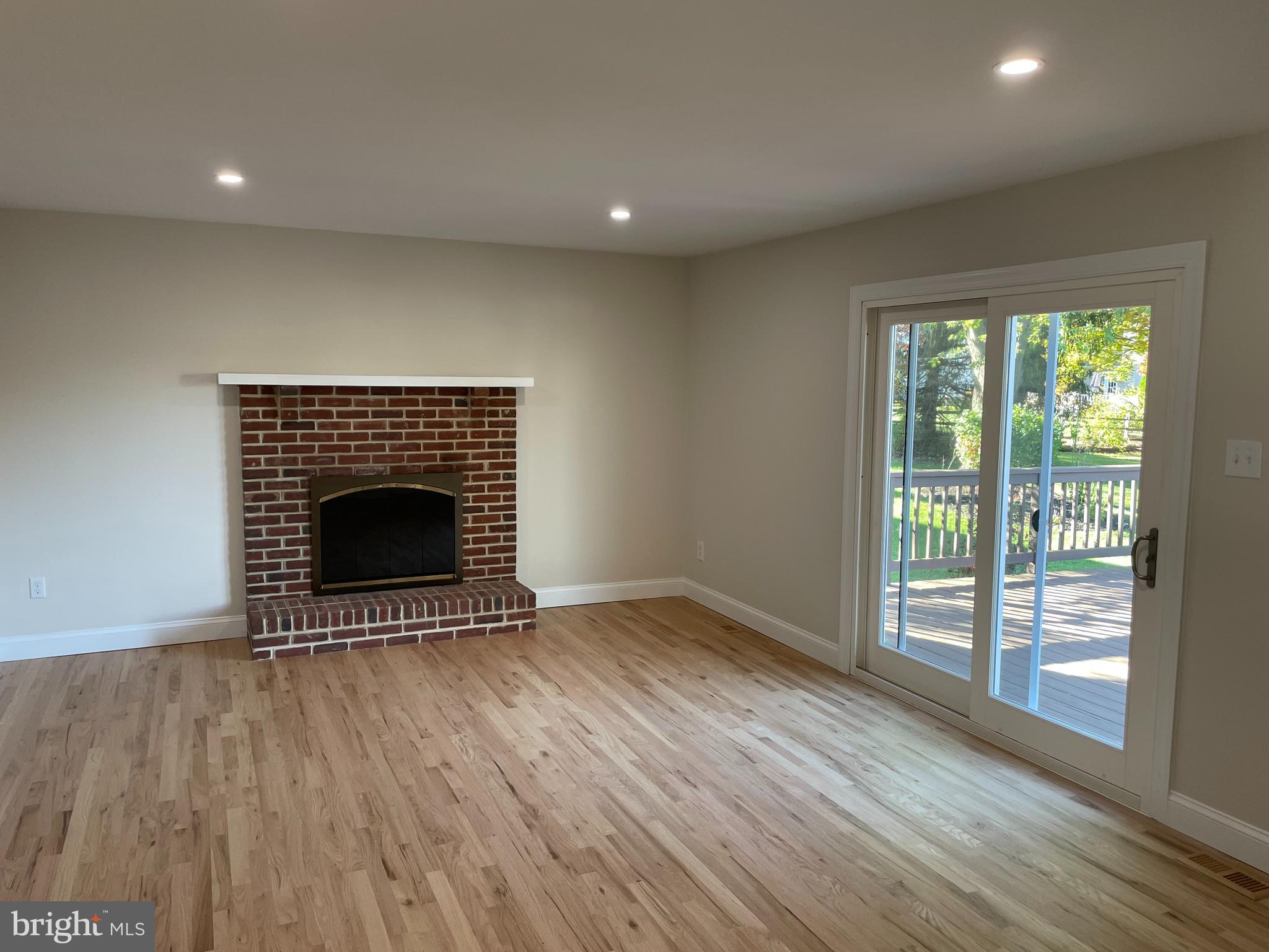 CHARLESTOWNE - Residential