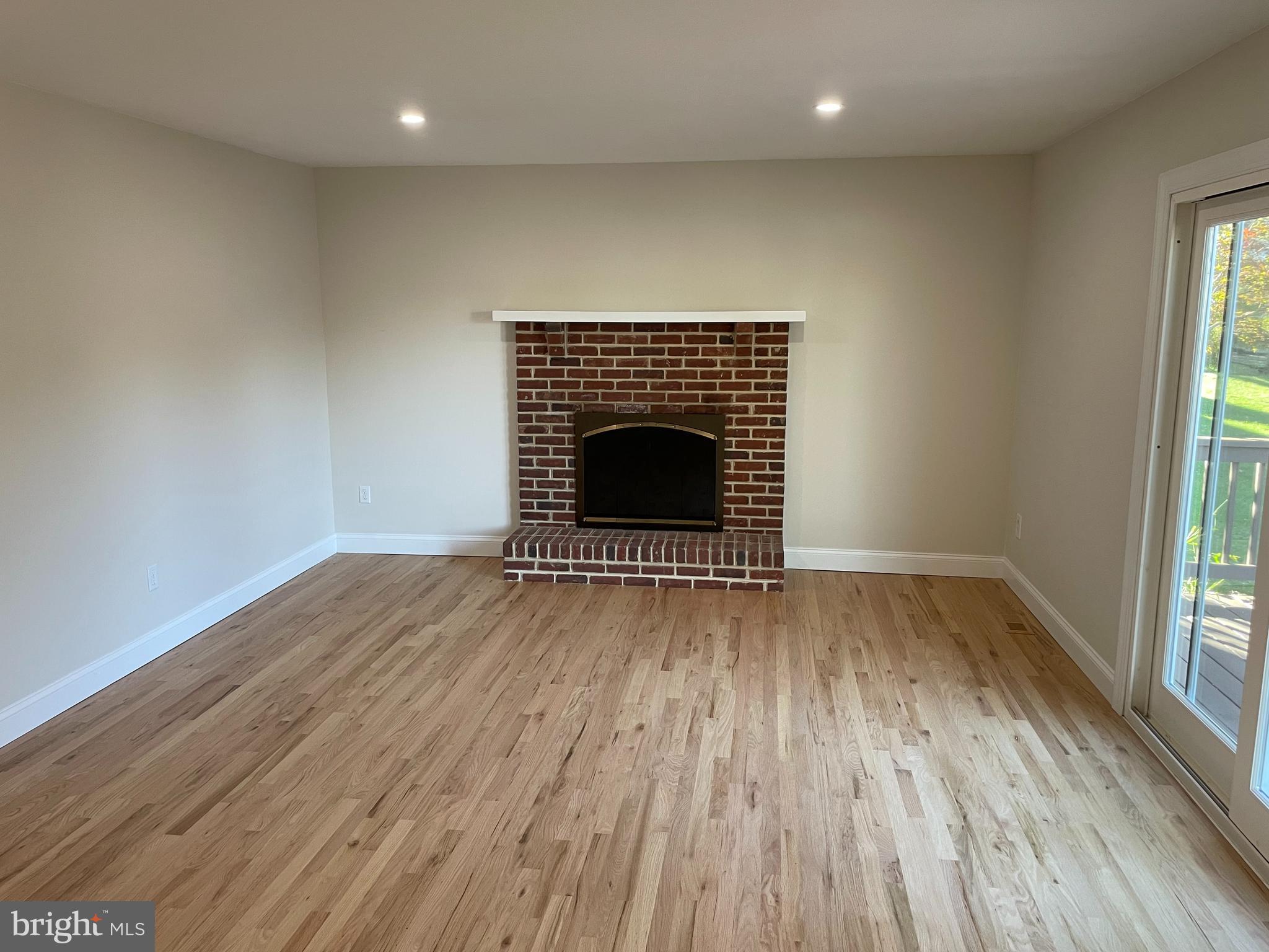 CHARLESTOWNE - Residential