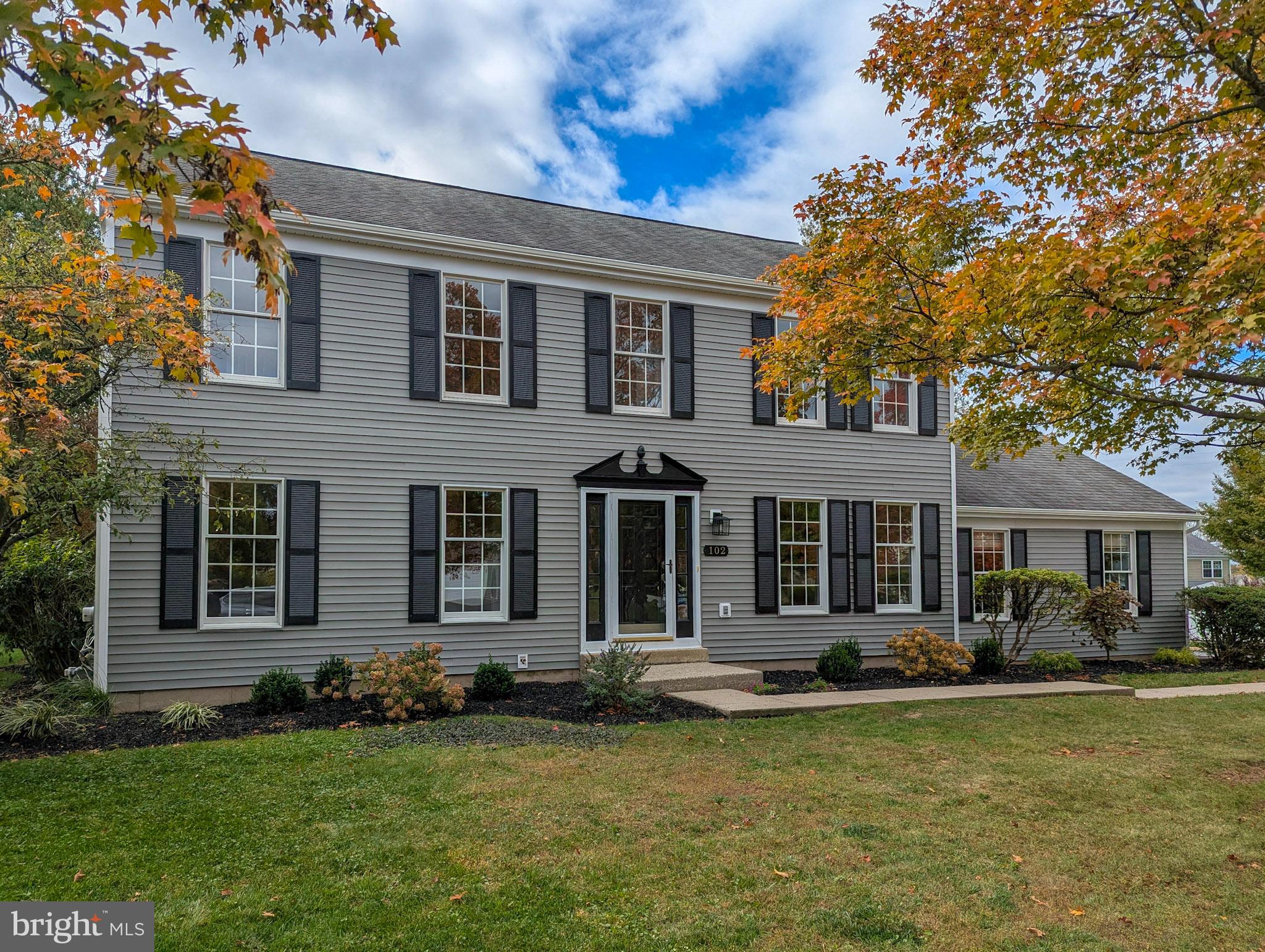 CHARLESTOWNE - Residential