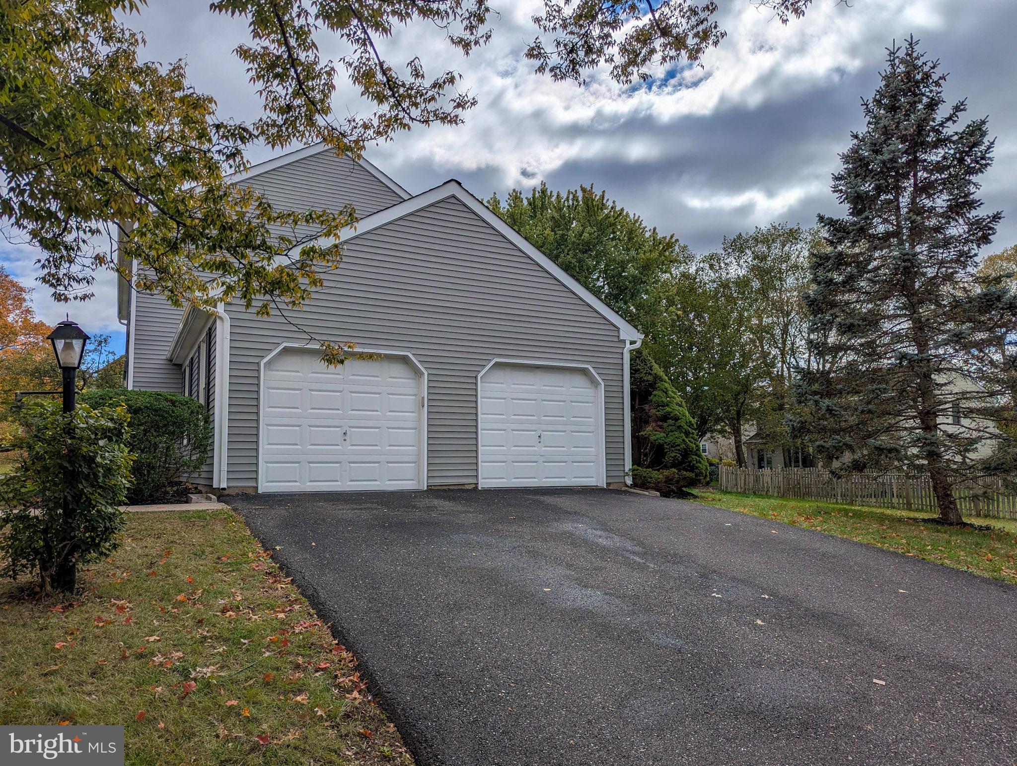 CHARLESTOWNE - Residential