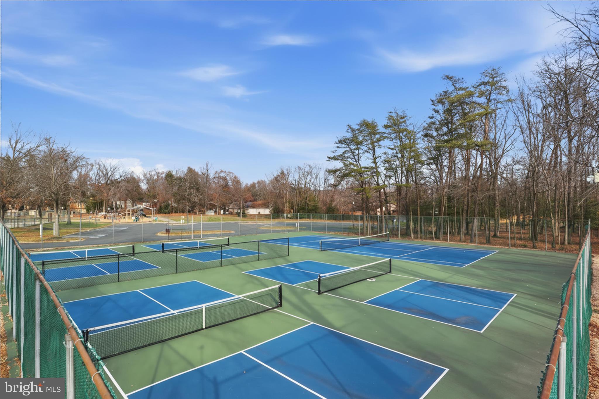 ST CHARLES HUNTINGTON - Residential Lease