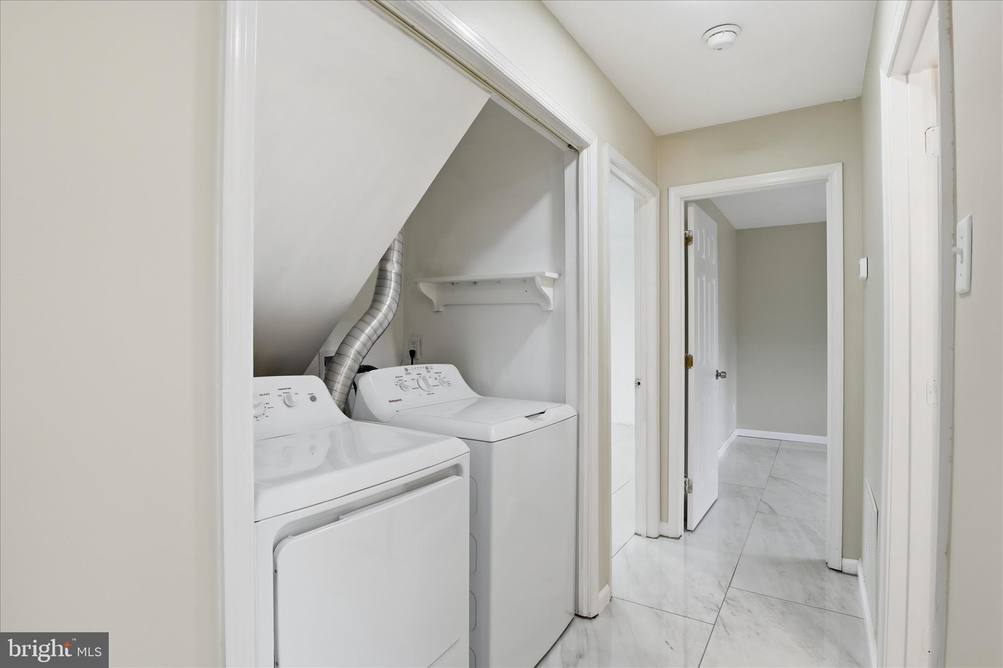 ST CHARLES HUNTINGTON - Residential Lease