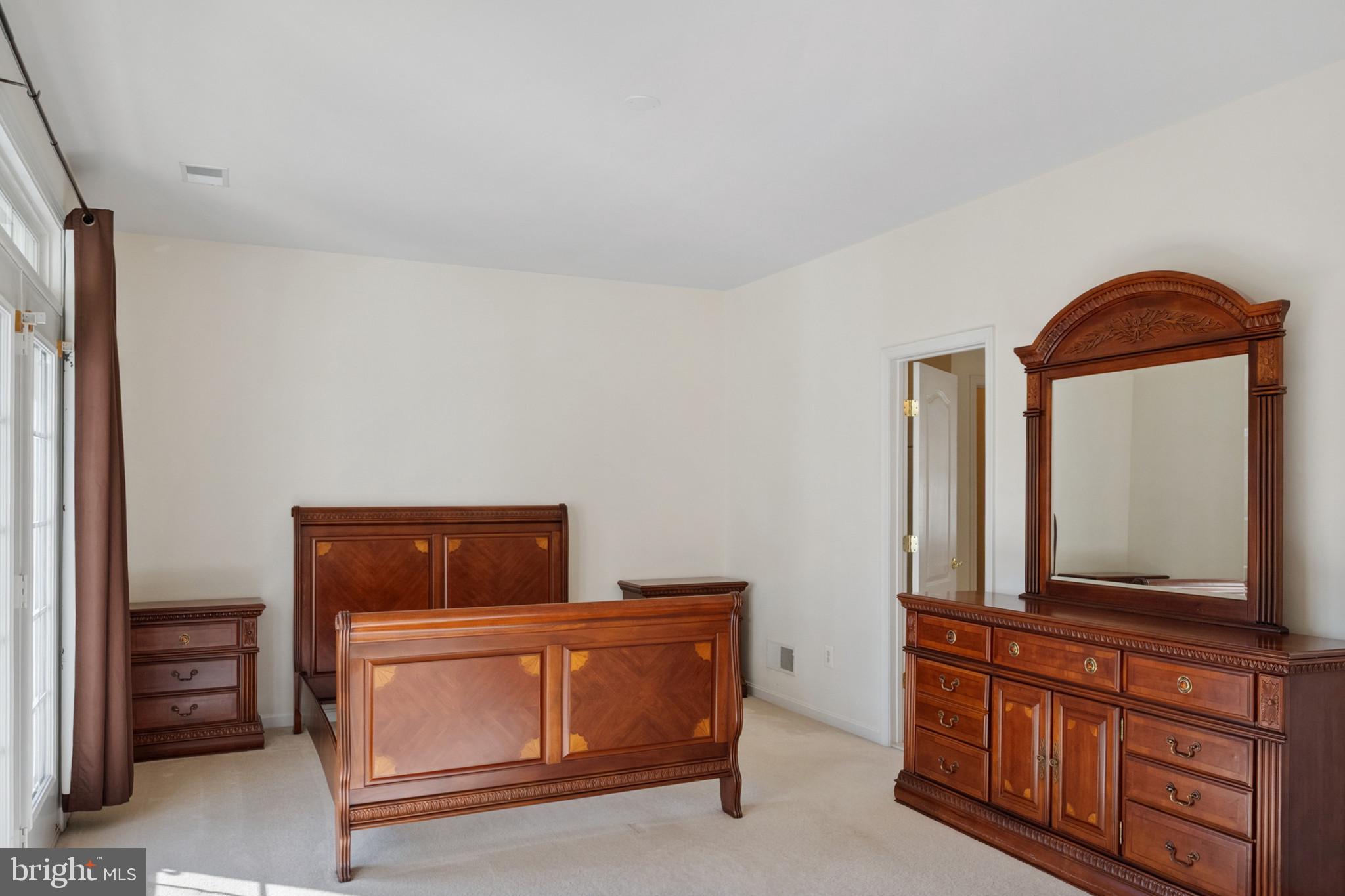 BROADLANDS - Residential