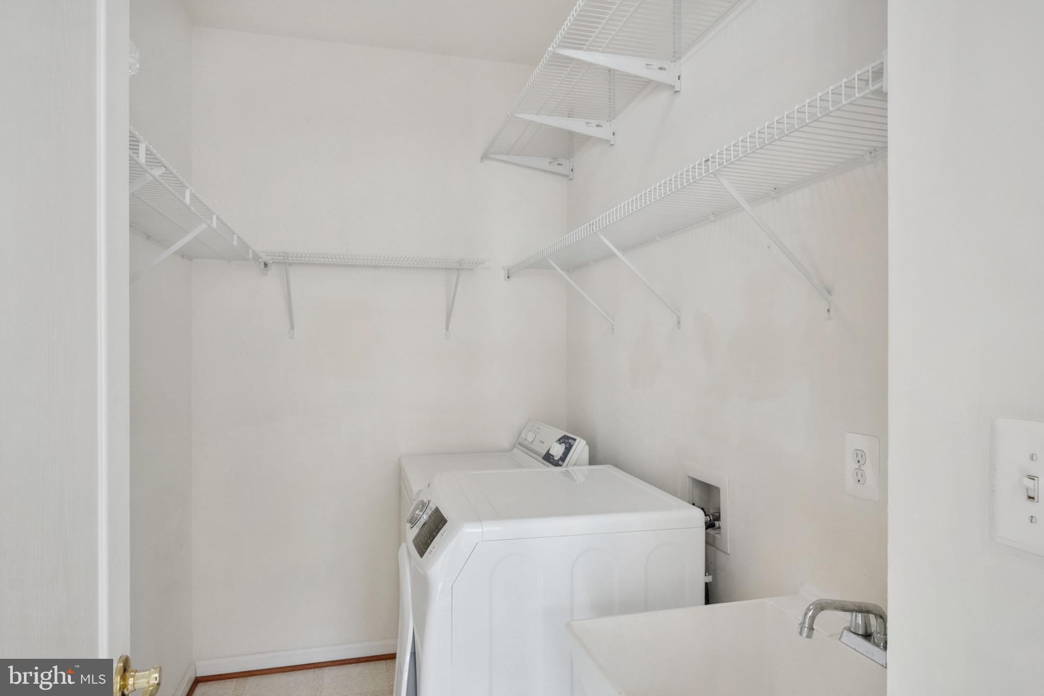 BROADLANDS - Residential