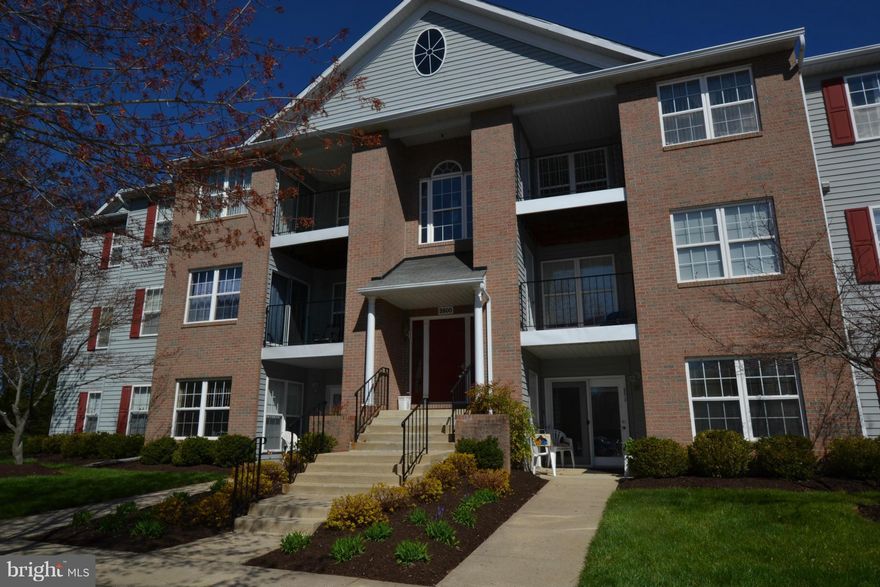 2 Bedroom 2 Bath with upgraded kitchen-stainless, tile and granite!  Breakfast Room, Living Room, Dining Room.  Deck overlooks trees and grass.  Master Bedroom with walk-in closet, washer & dryer included.