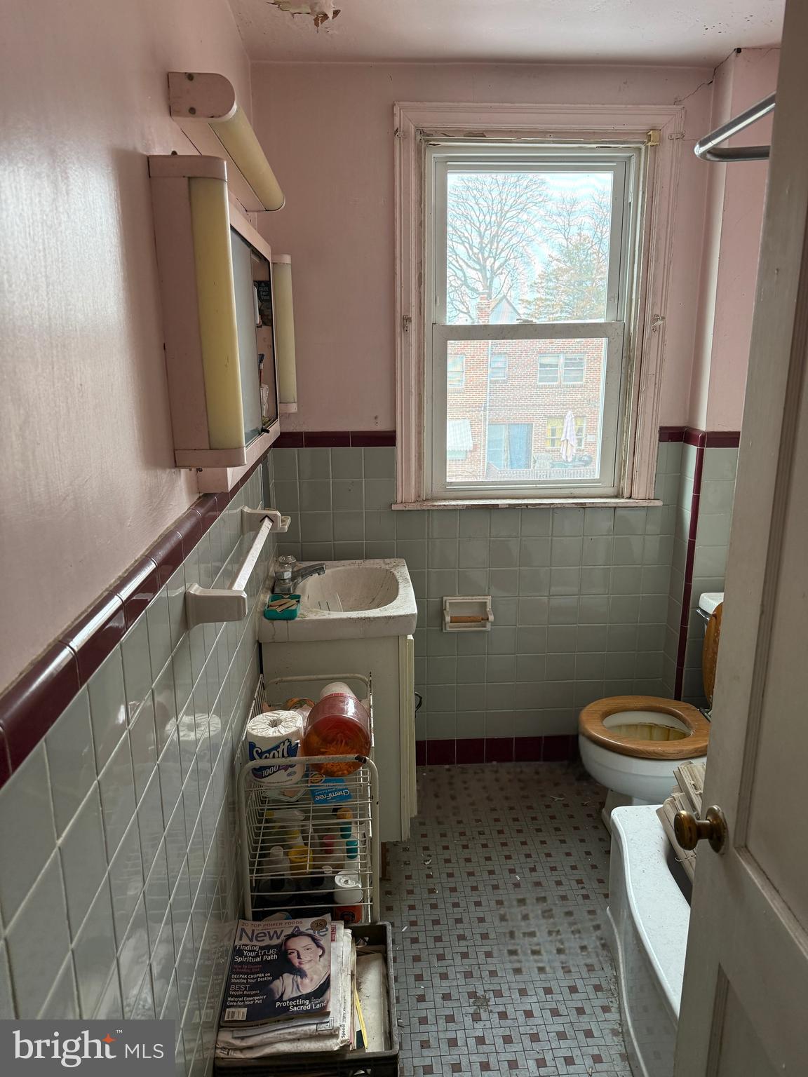 1107 E SLOCUM STREET