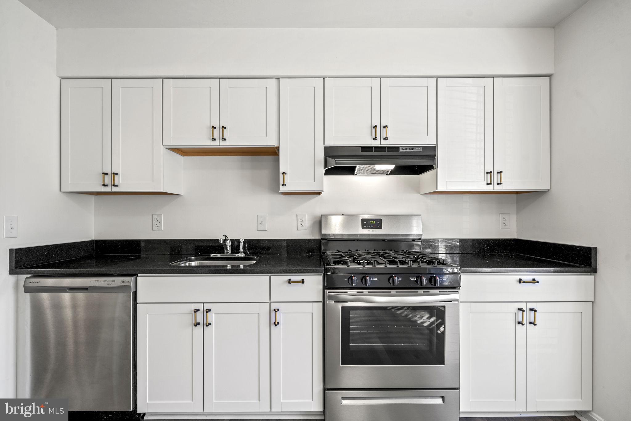 BALLANTRAYE - Residential Lease