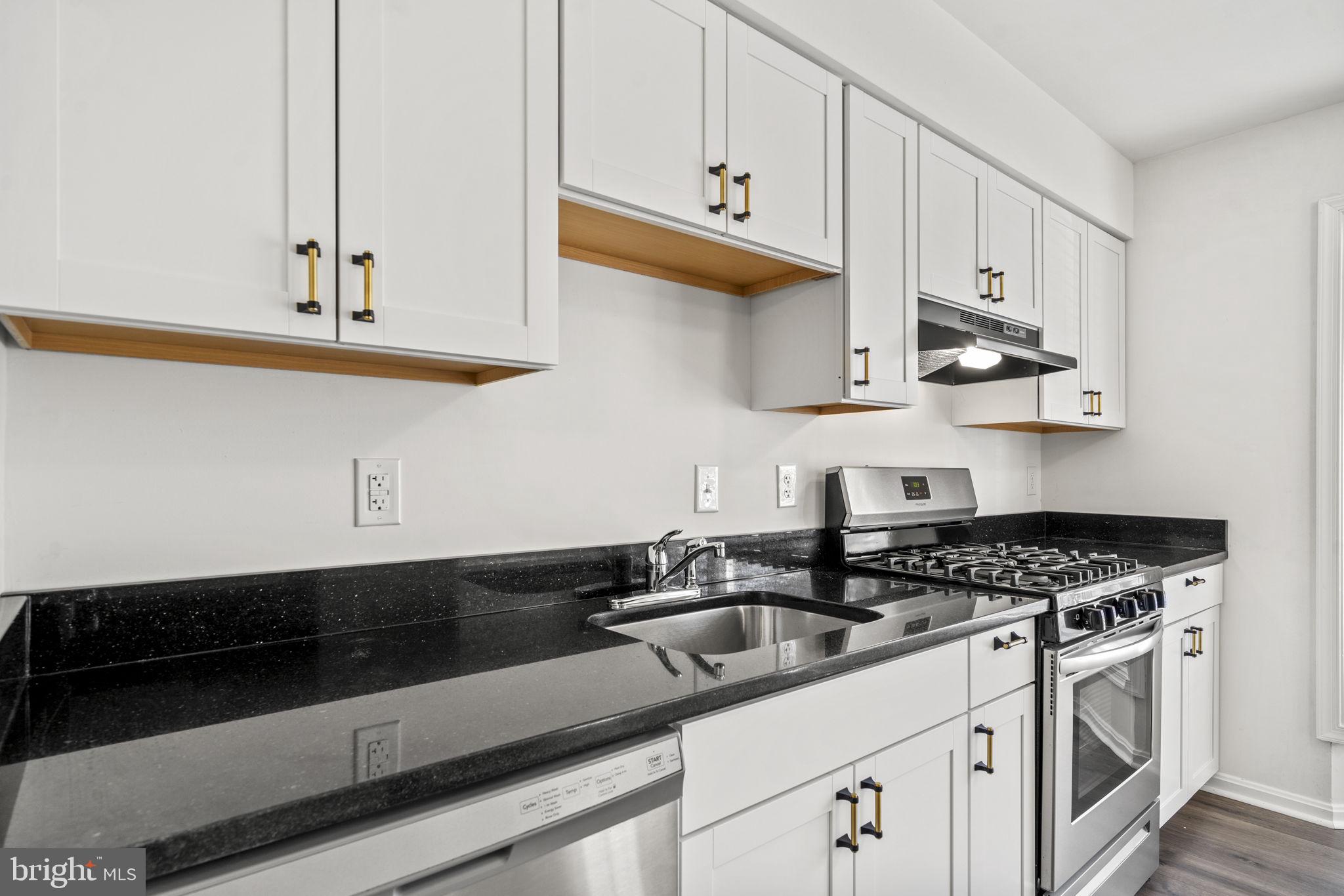 BALLANTRAYE - Residential Lease