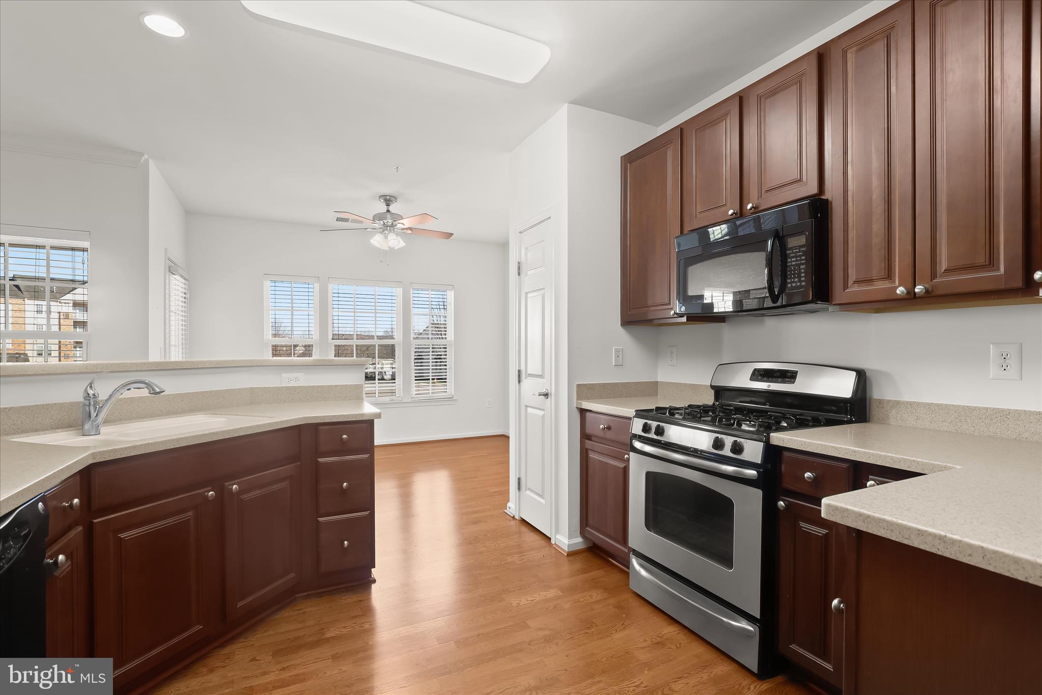 COURTYARDS AT WAVERLY WOODS - Residential