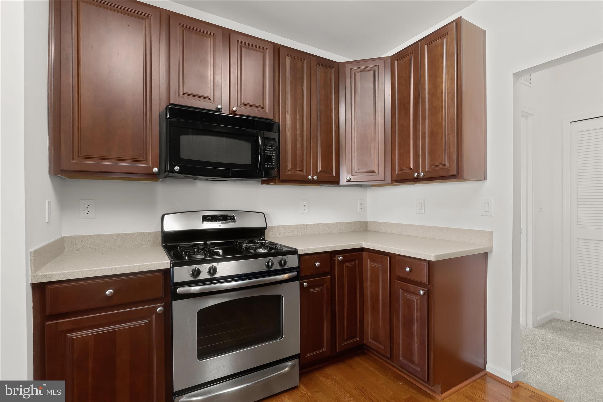 COURTYARDS AT WAVERLY WOODS - Residential