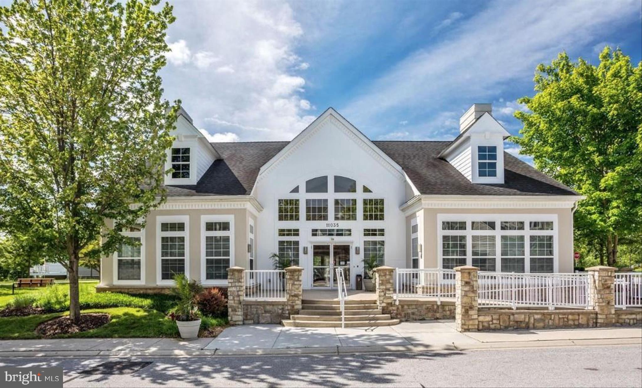 COURTYARDS AT WAVERLY WOODS - Residential