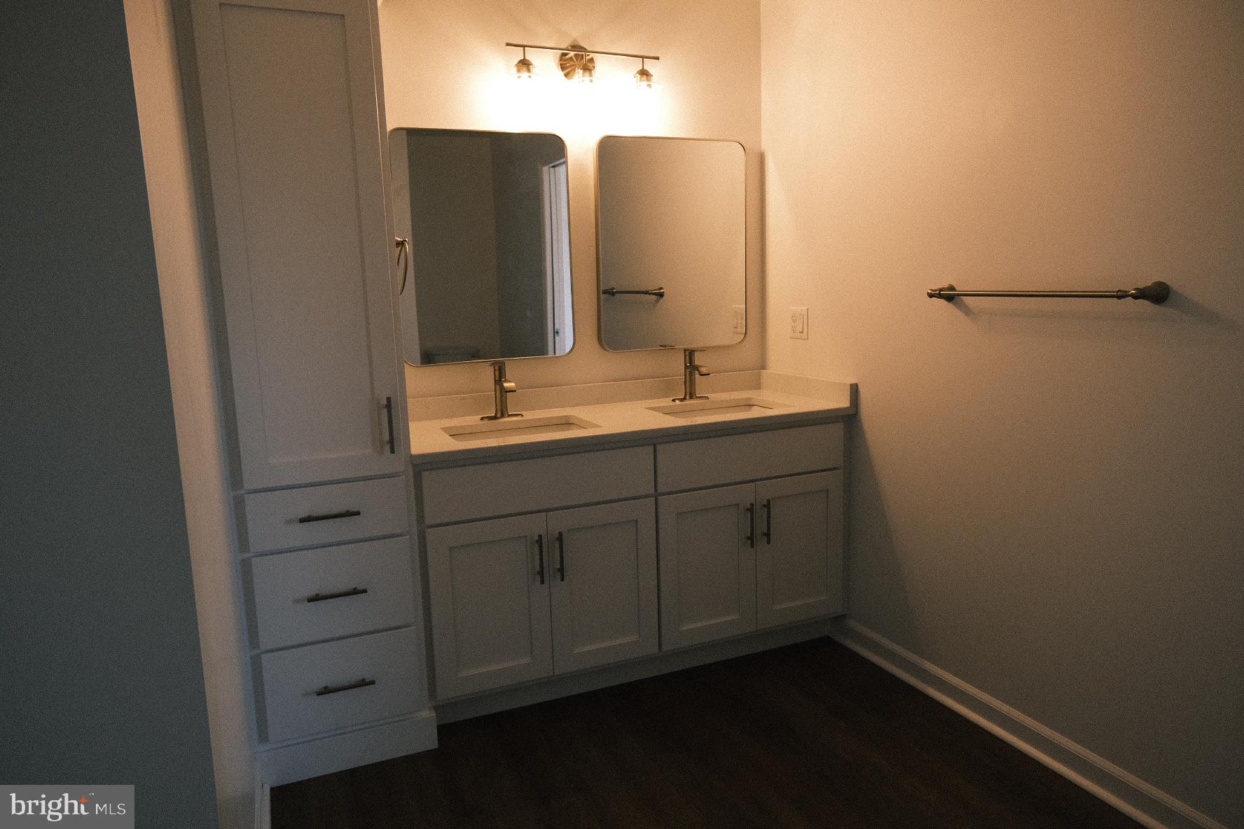 MOUNTAIN VIEW - Residential