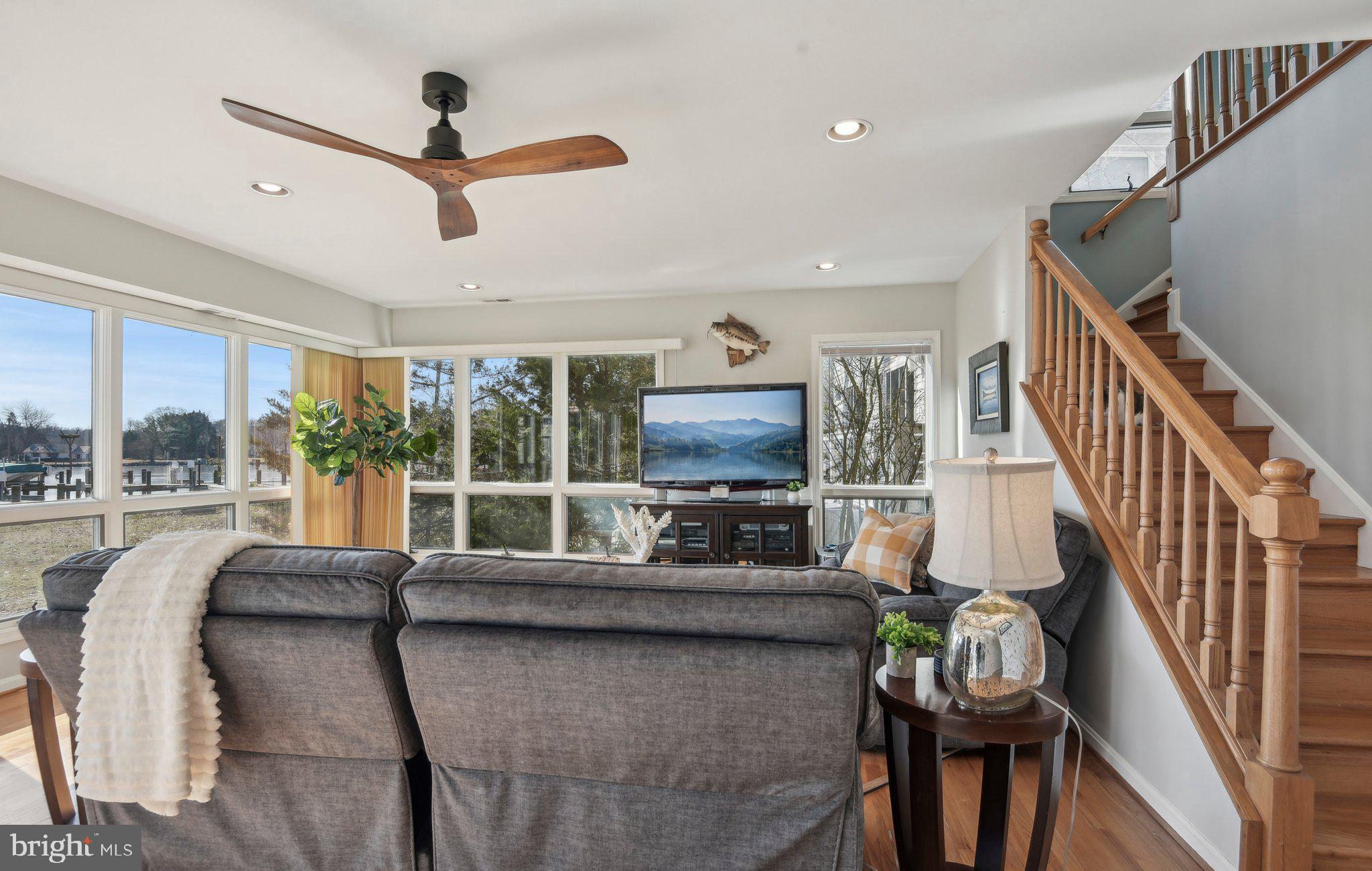 AVALON SHORES - Residential