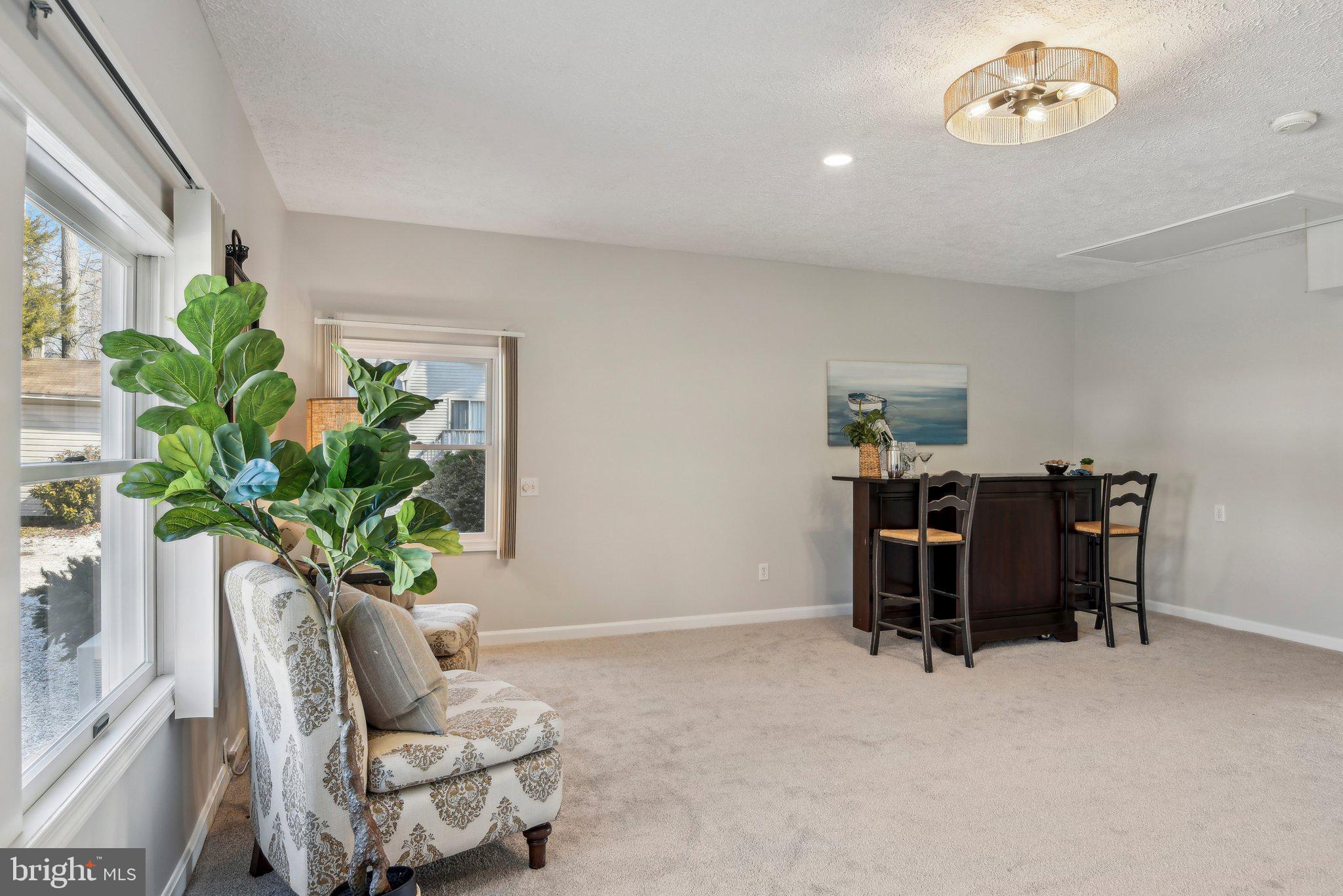 AVALON SHORES - Residential