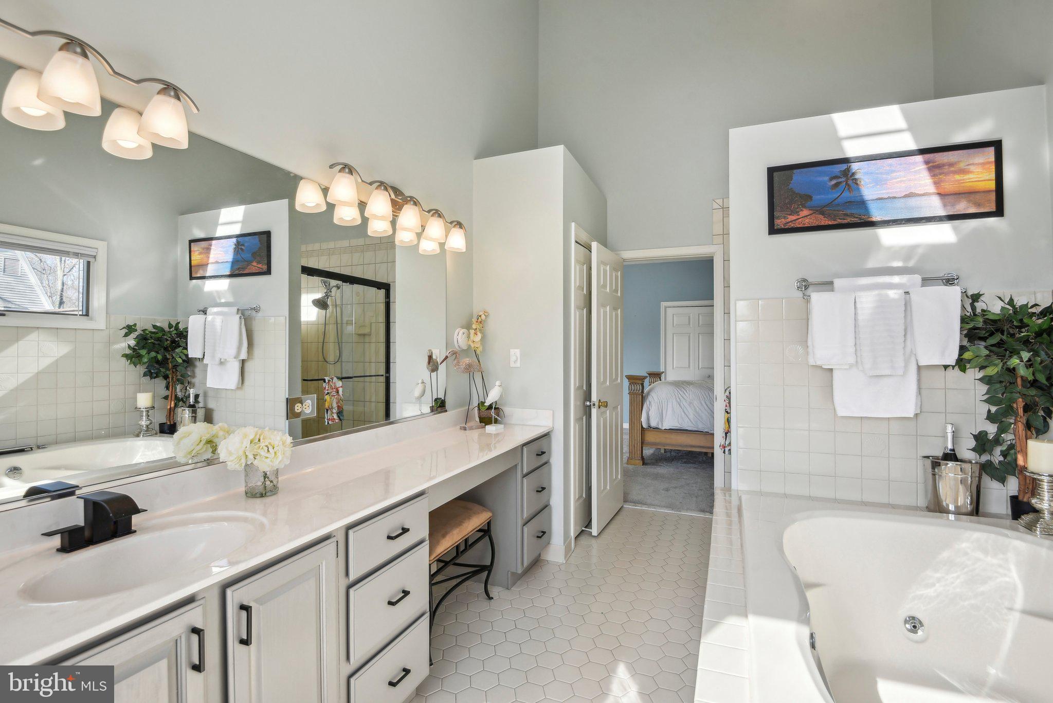 AVALON SHORES - Residential